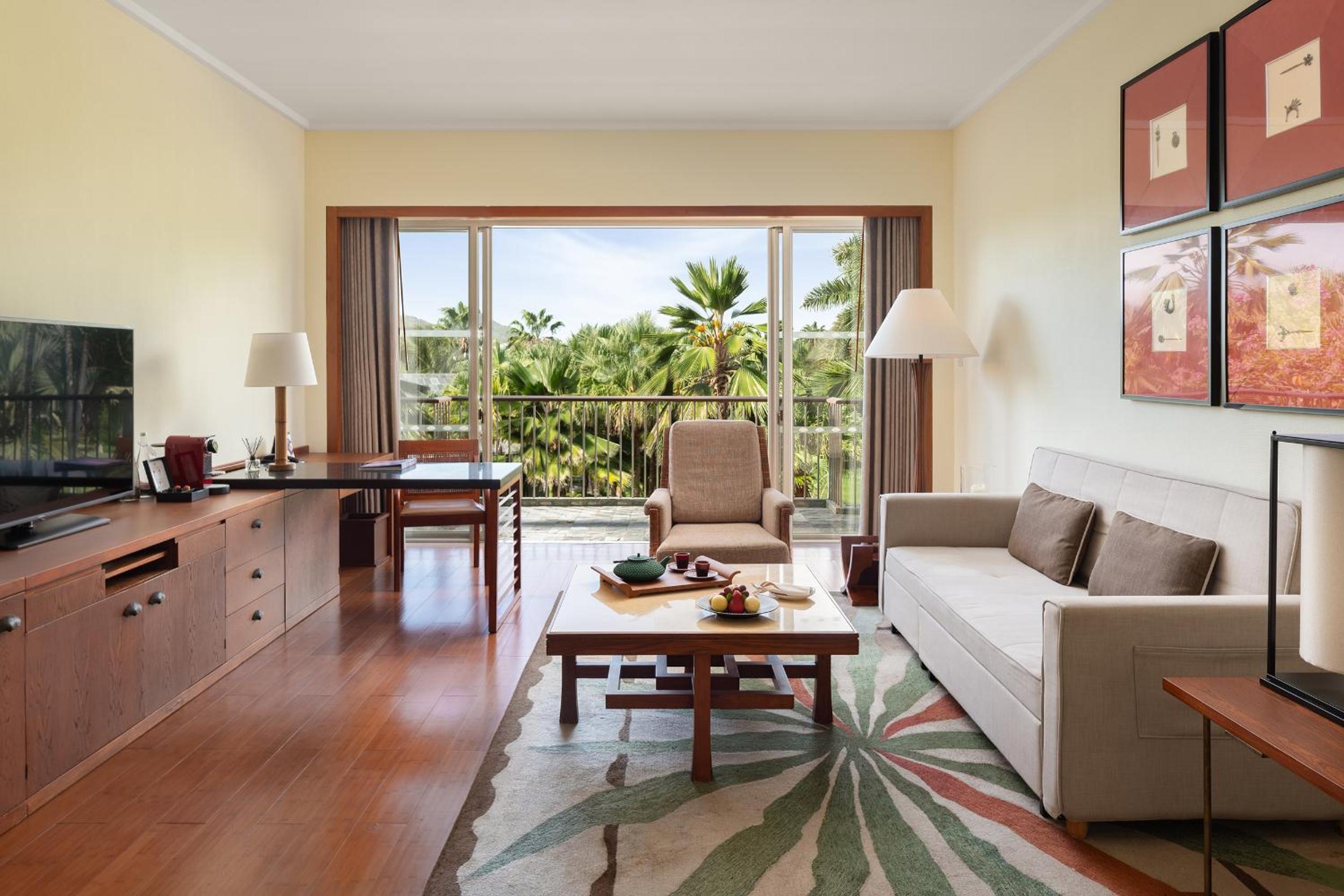 Suite with Garden View