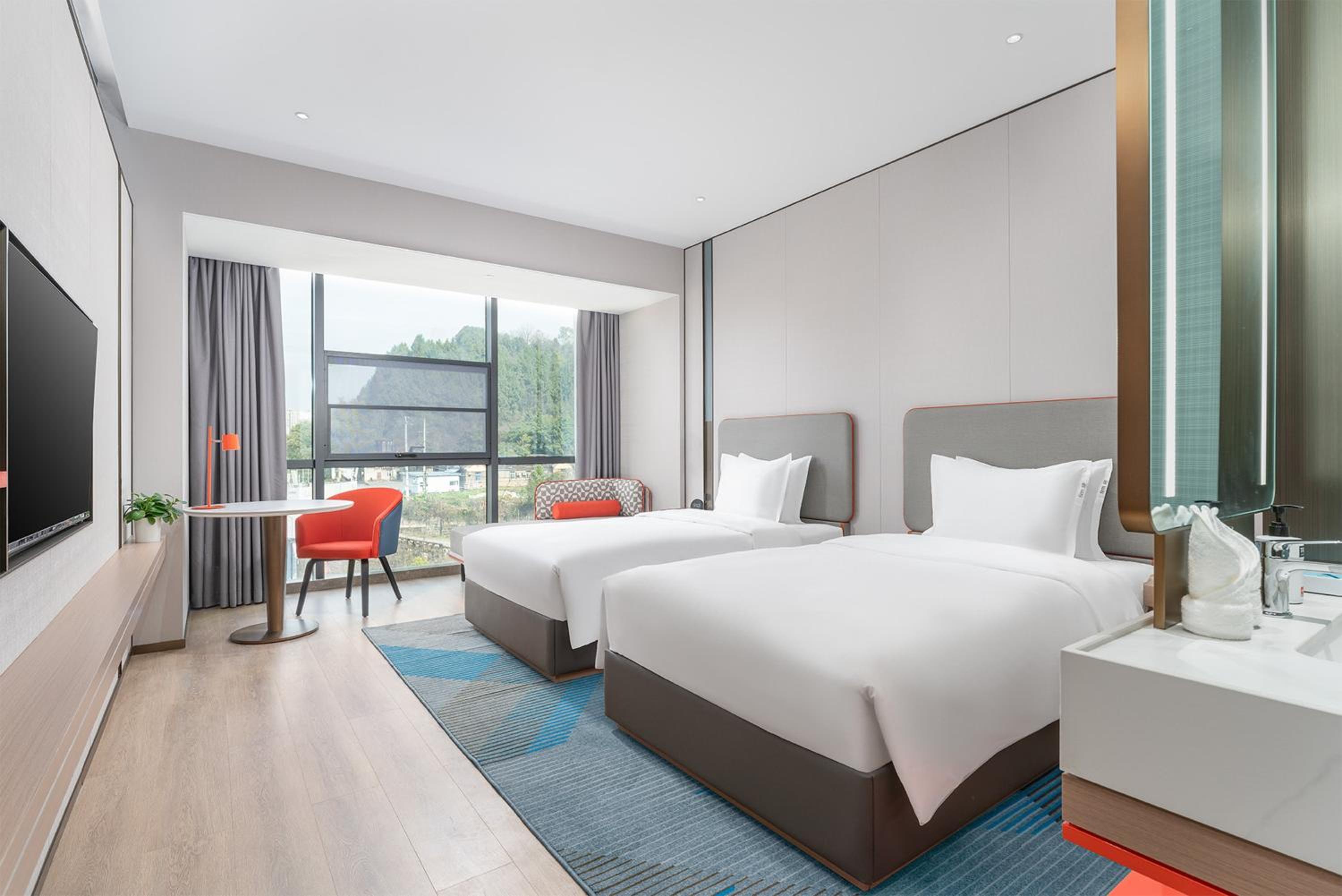 High Floor Standard Twin Room photo 1
