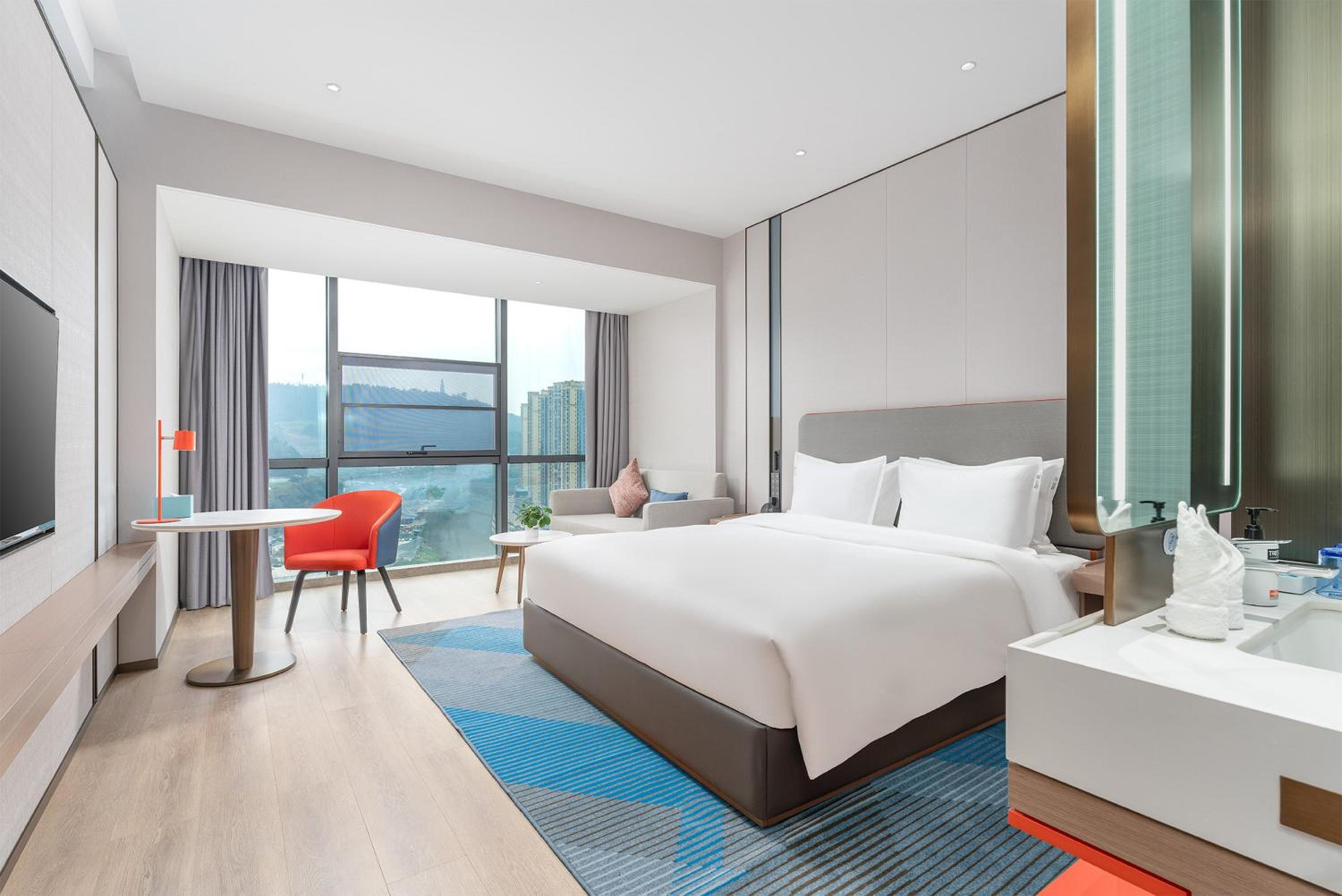 Standard King Room - High Floor photo 1