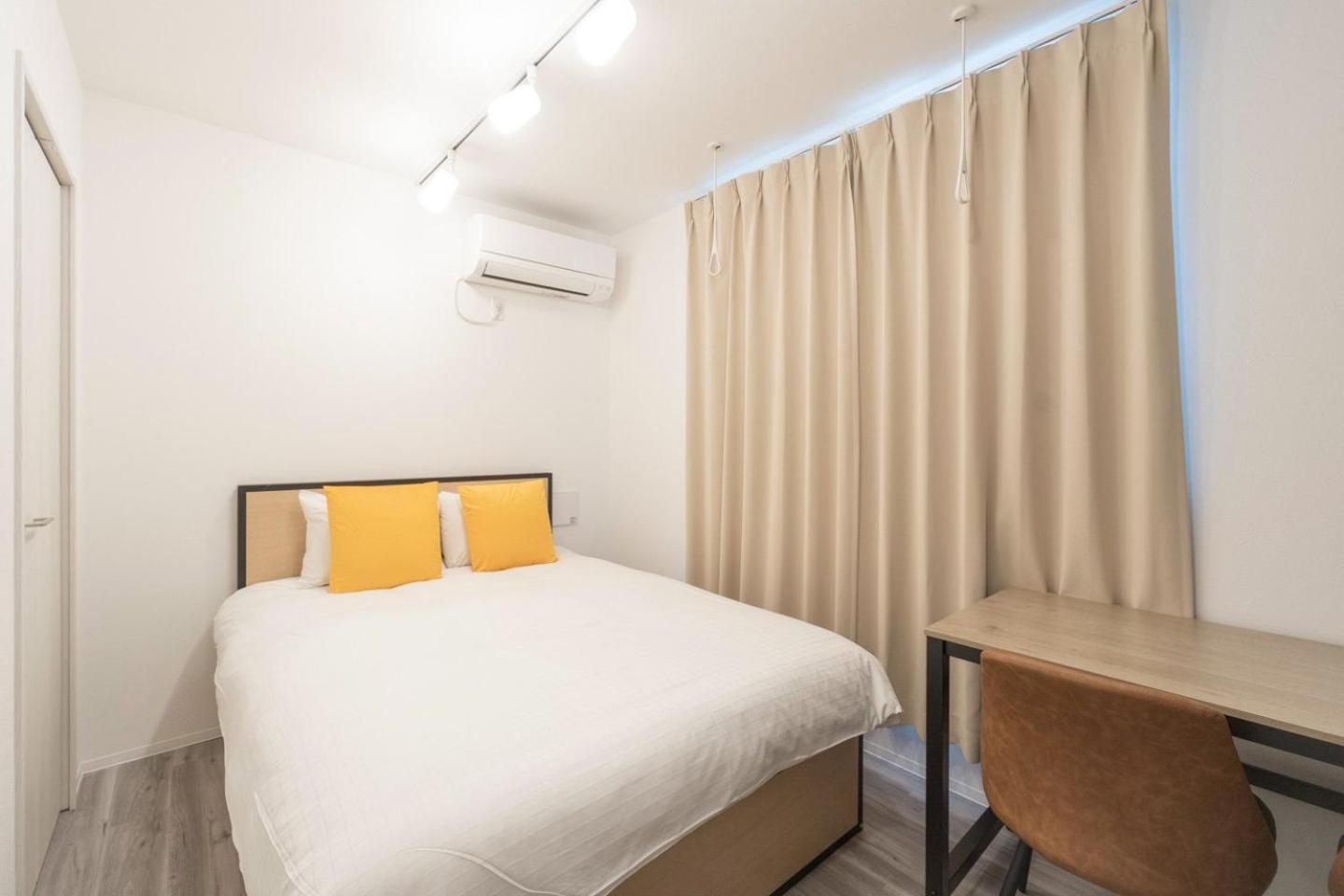 One-Bedroom Apartment photo 2