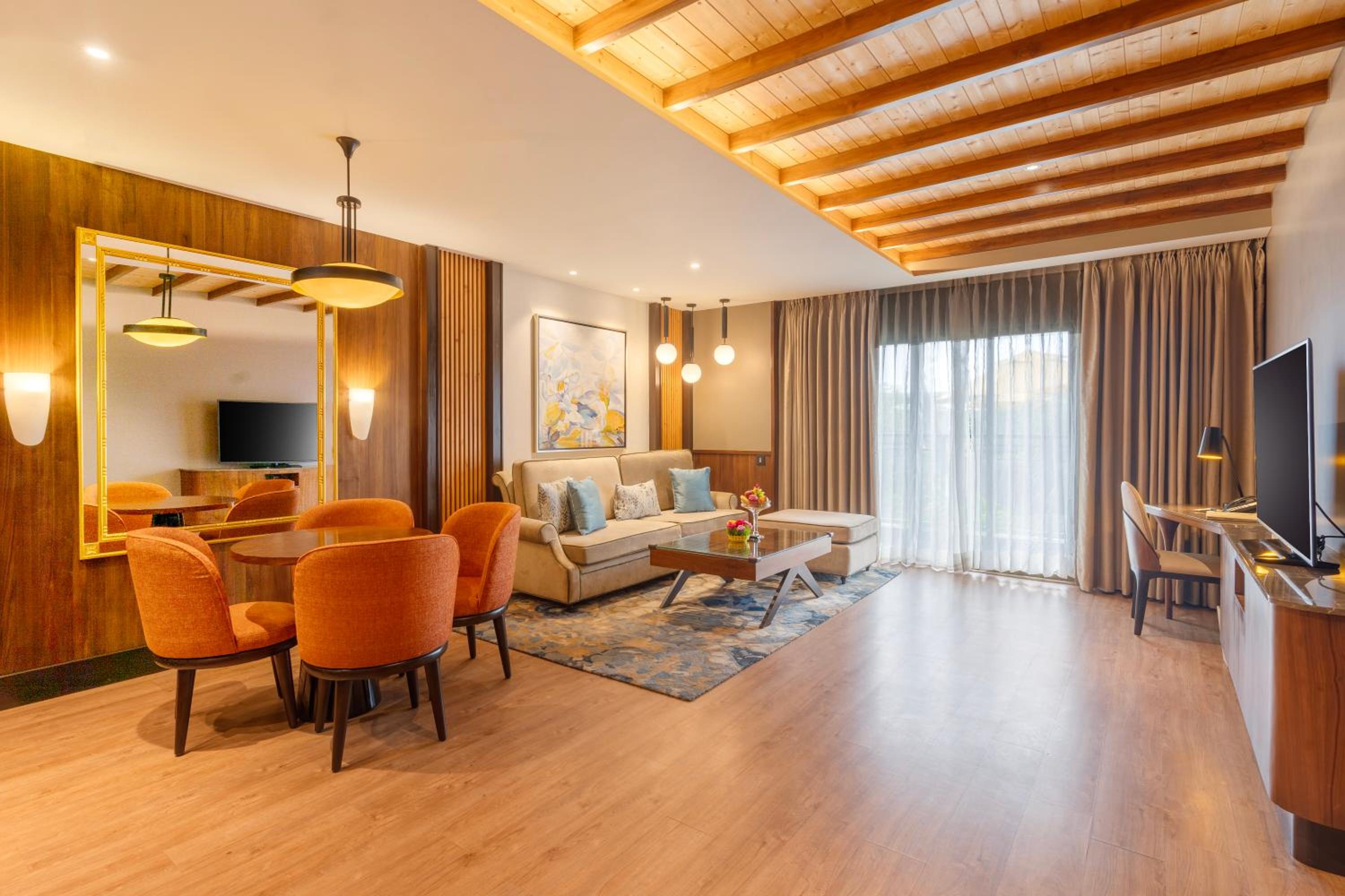 One-Bedroom Suite with Club Access - Photo 2