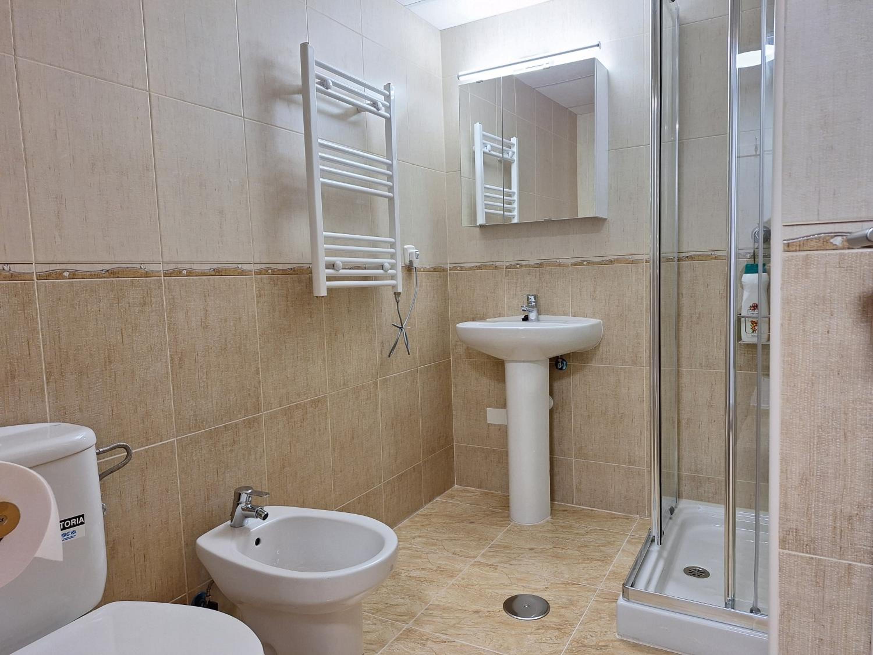 One-Bedroom Apartment photo 2