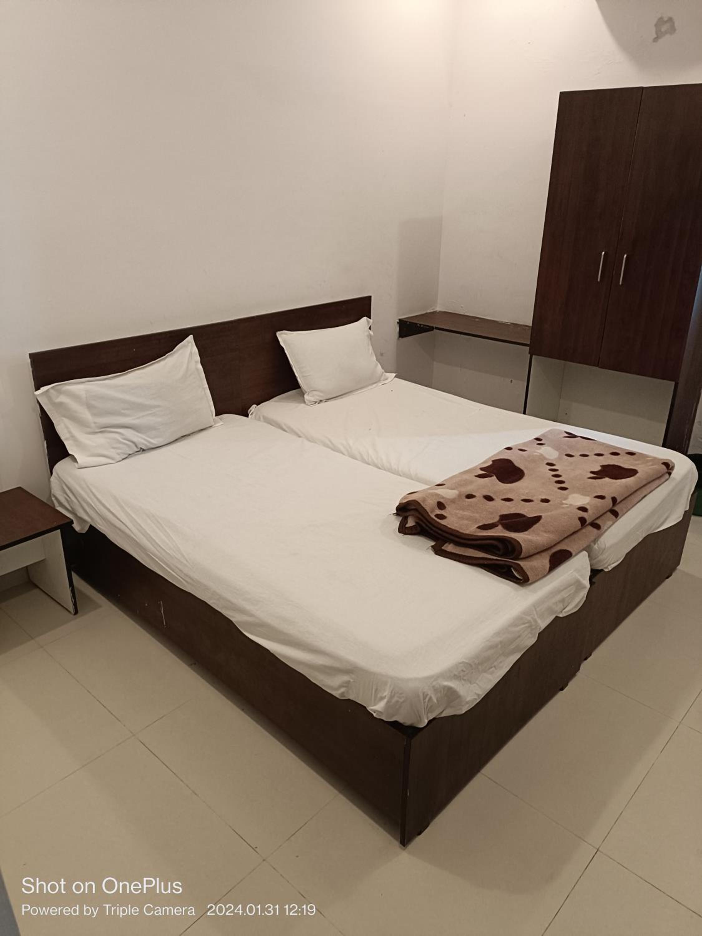 Budget Double Room photo 2