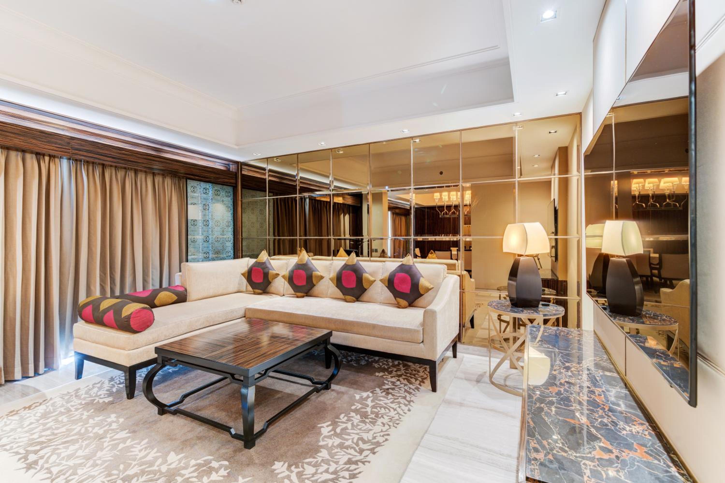 Executive Suite -20% discount on Food & Beverage, Spa and Laundry photo 2