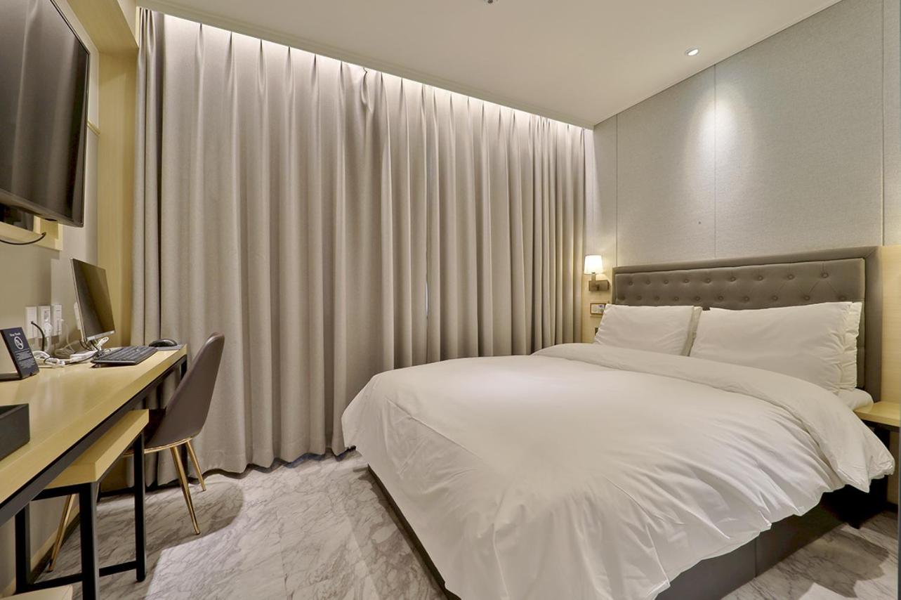 Standard Double Room - Photo 1