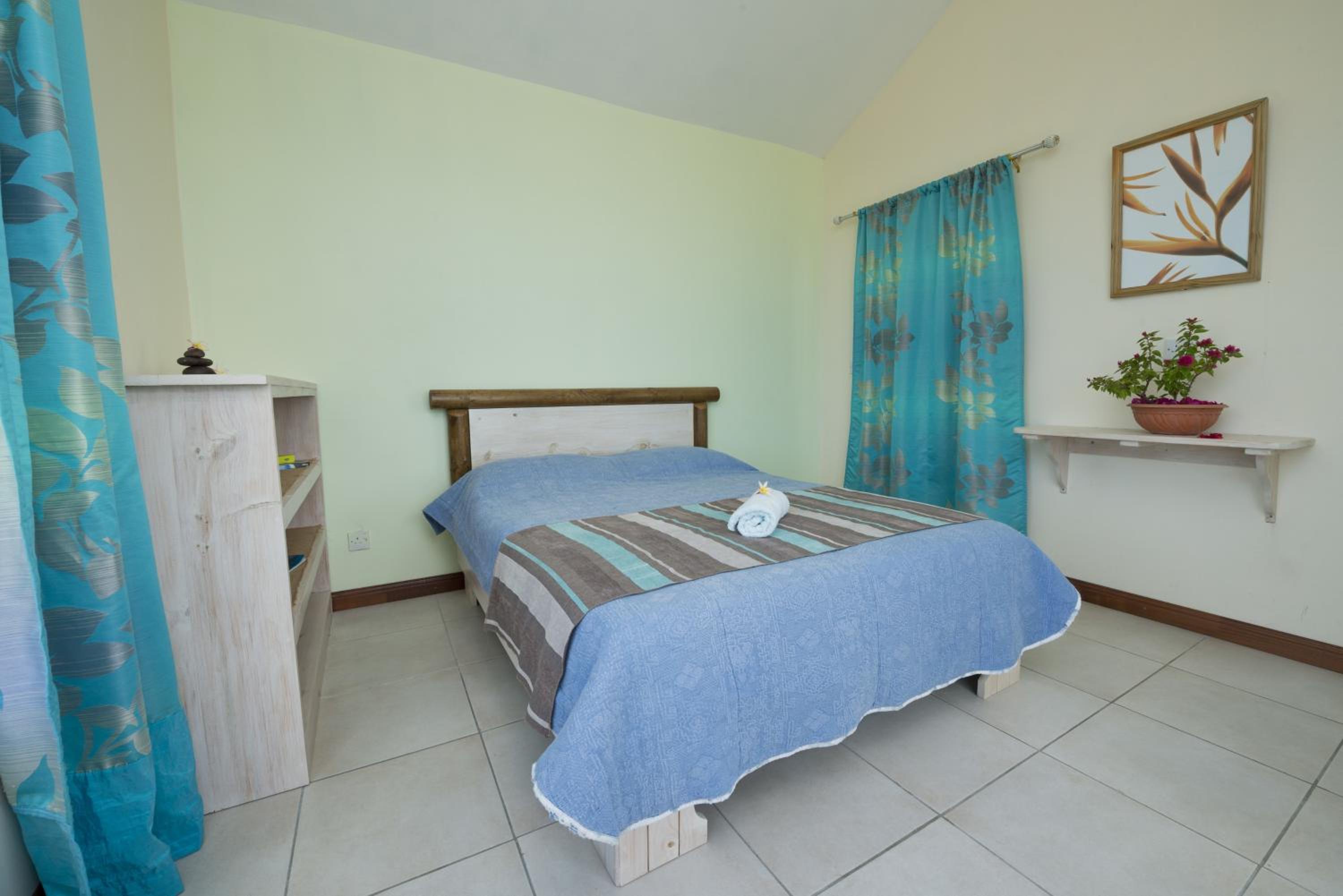 Budget Double Room - Photo 2