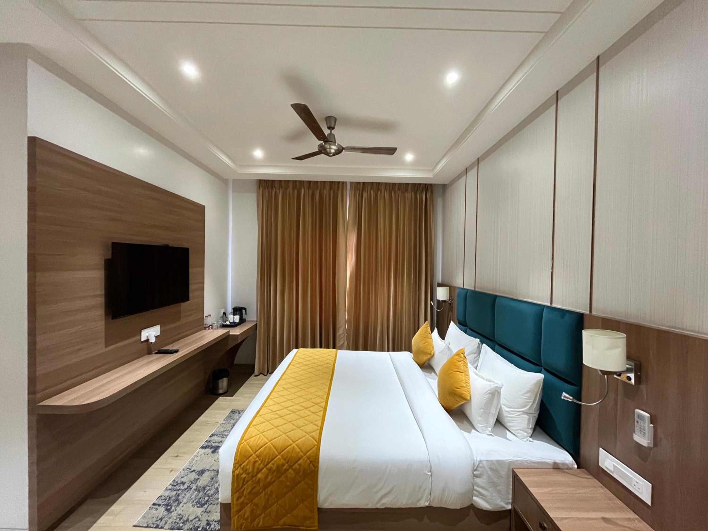 Deluxe Double Room - Photo 3