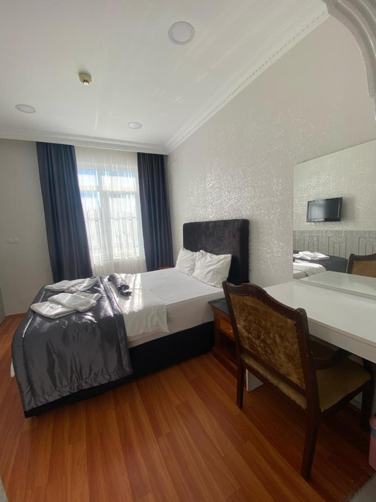 Deluxe Double Room photo 3