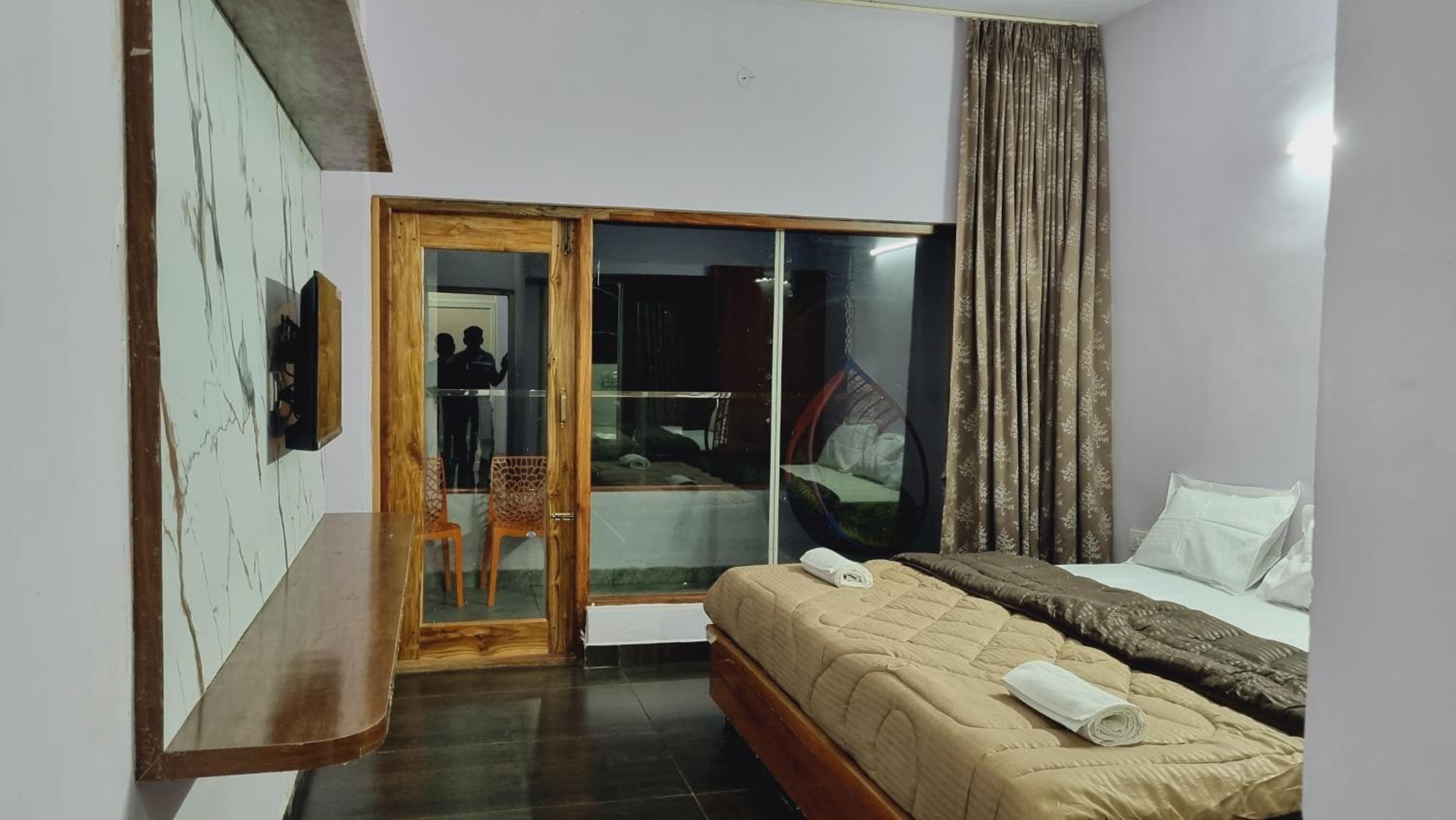 Deluxe Family Room photo 1