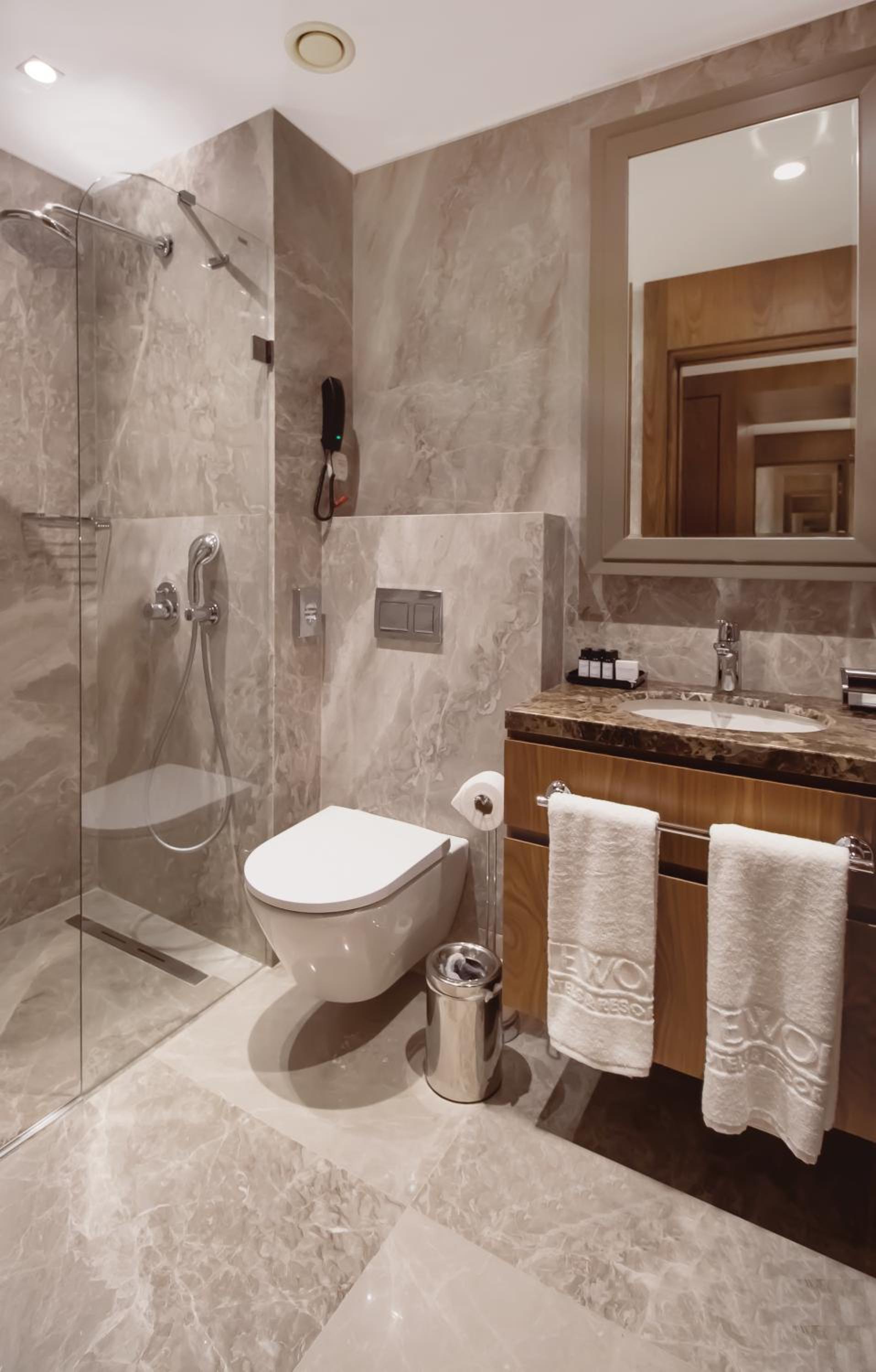 Deluxe Room with King Size Bed, Sea View - Photo 4