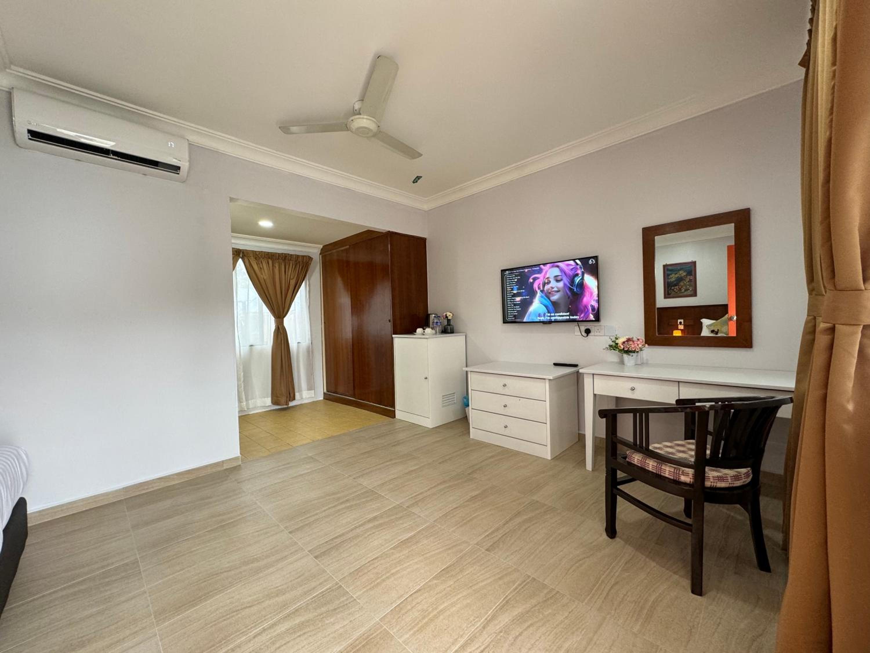 Deluxe Twin Room - Photo 12