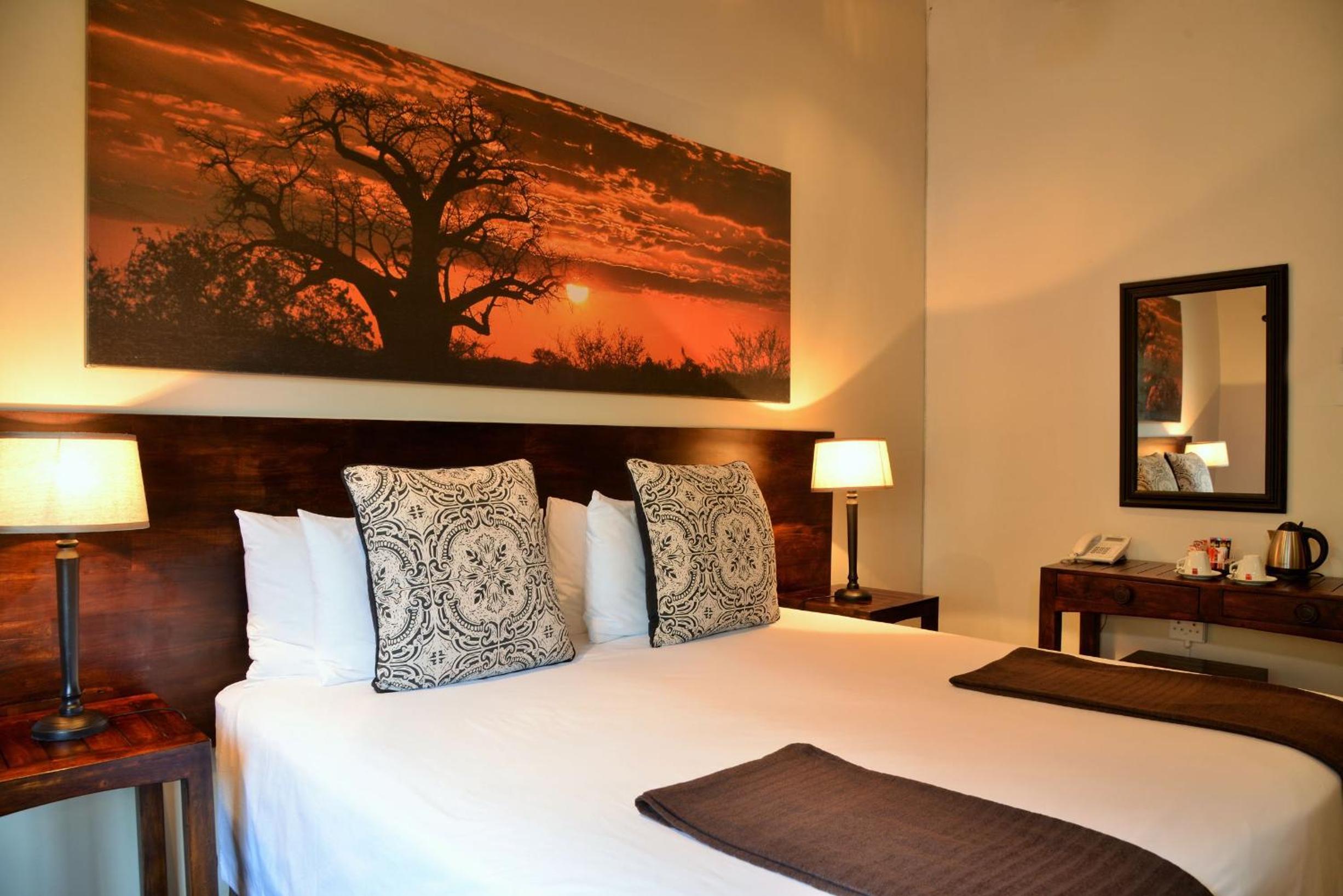 Standard King Room photo 1