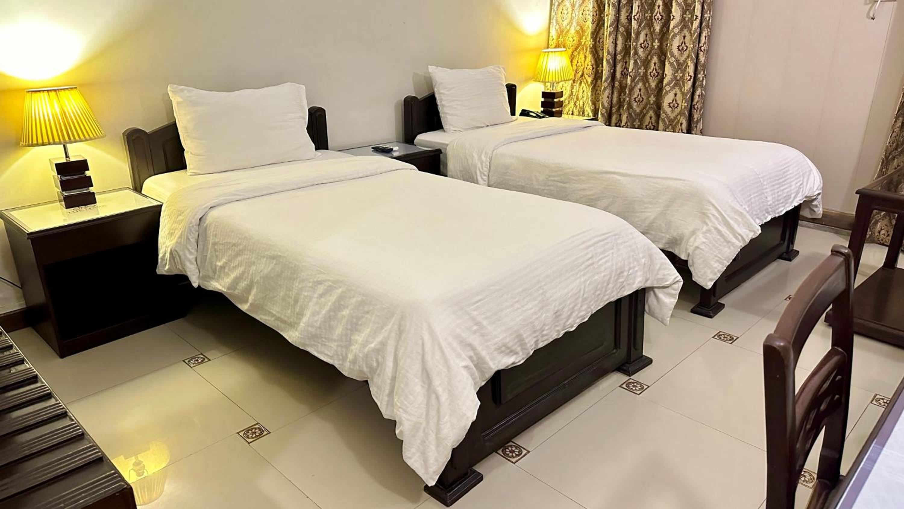 Deluxe Twin Room