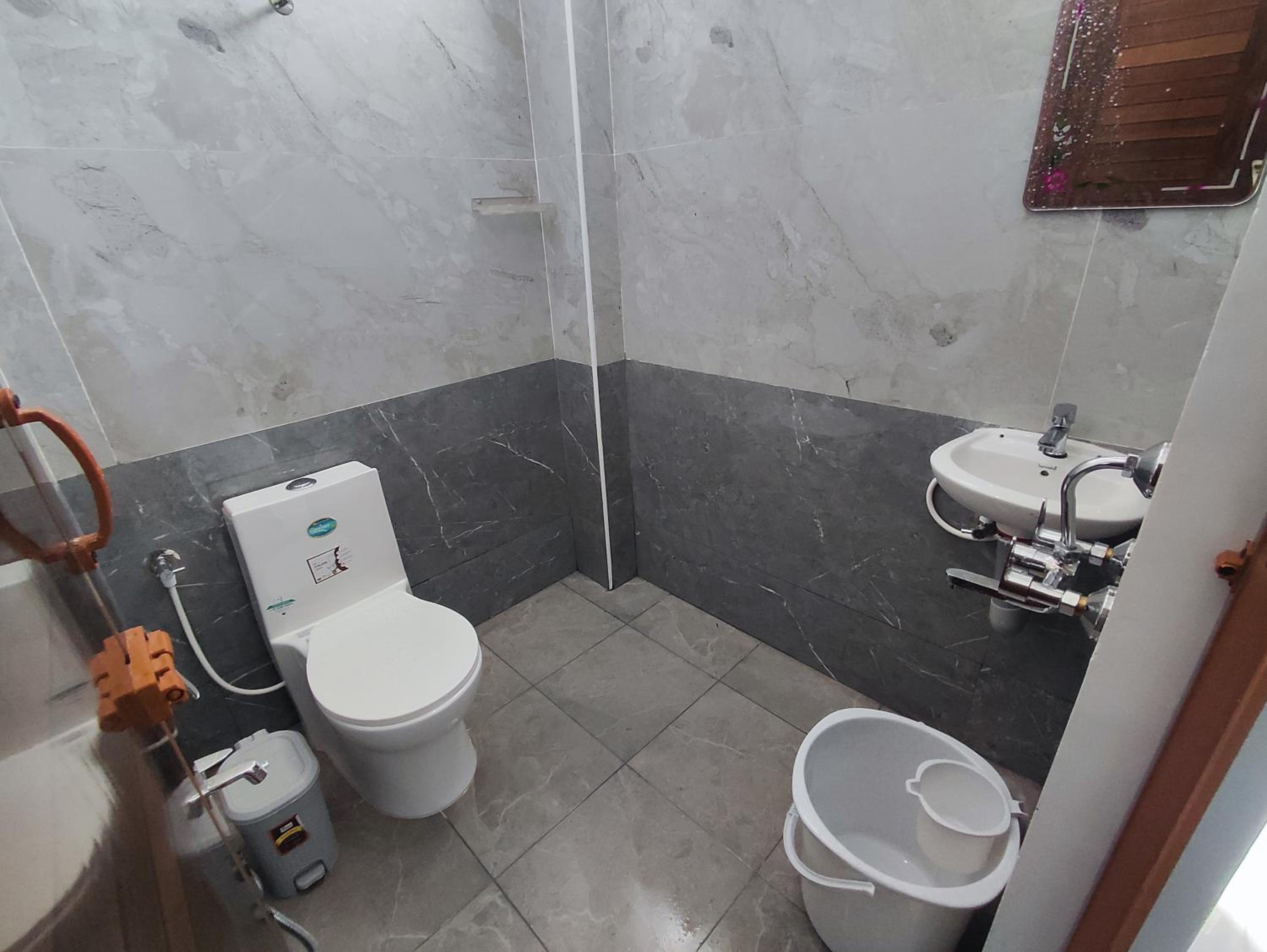 Double Room - Photo 5