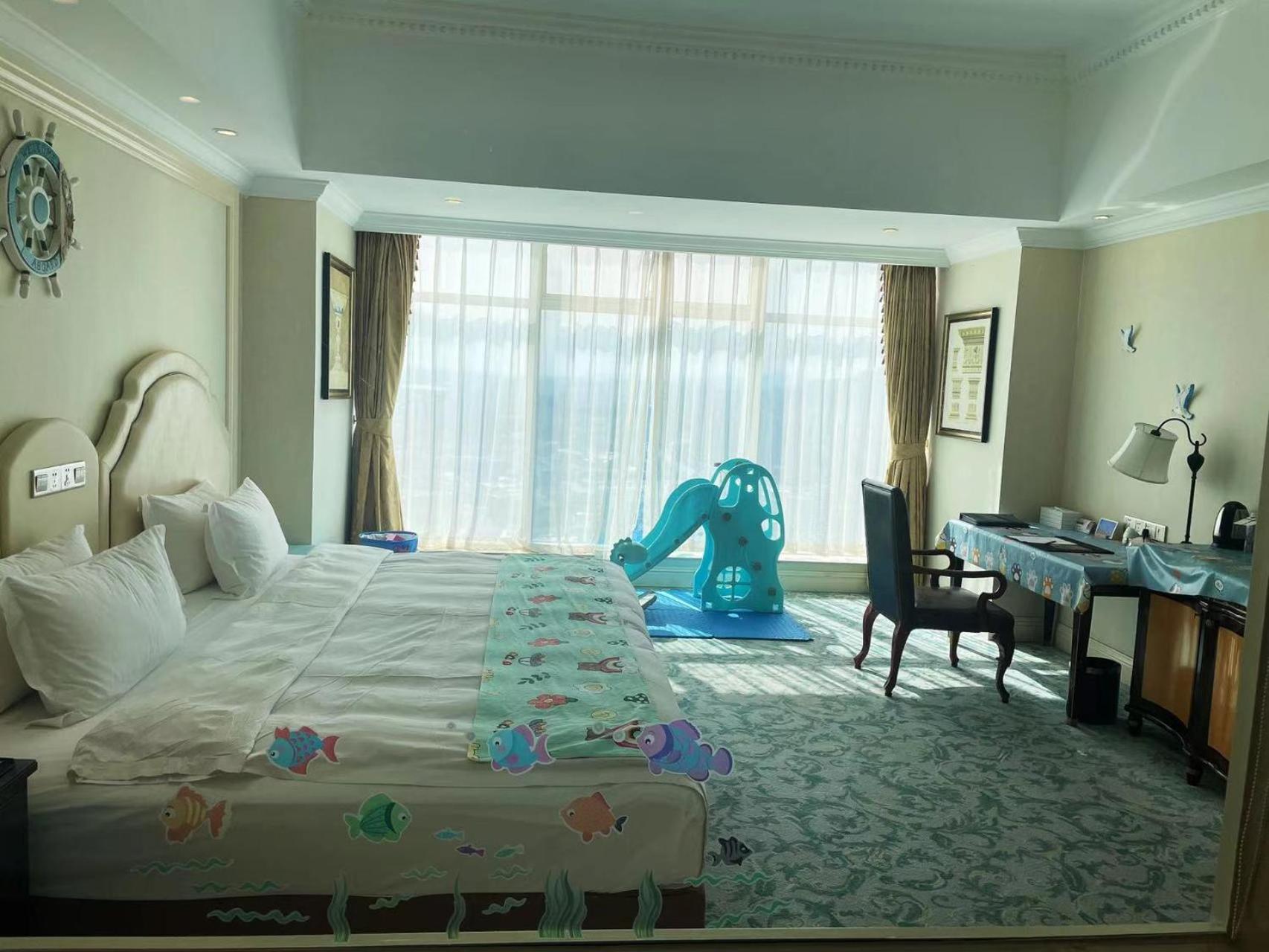 Family Room with Sea View photo 1