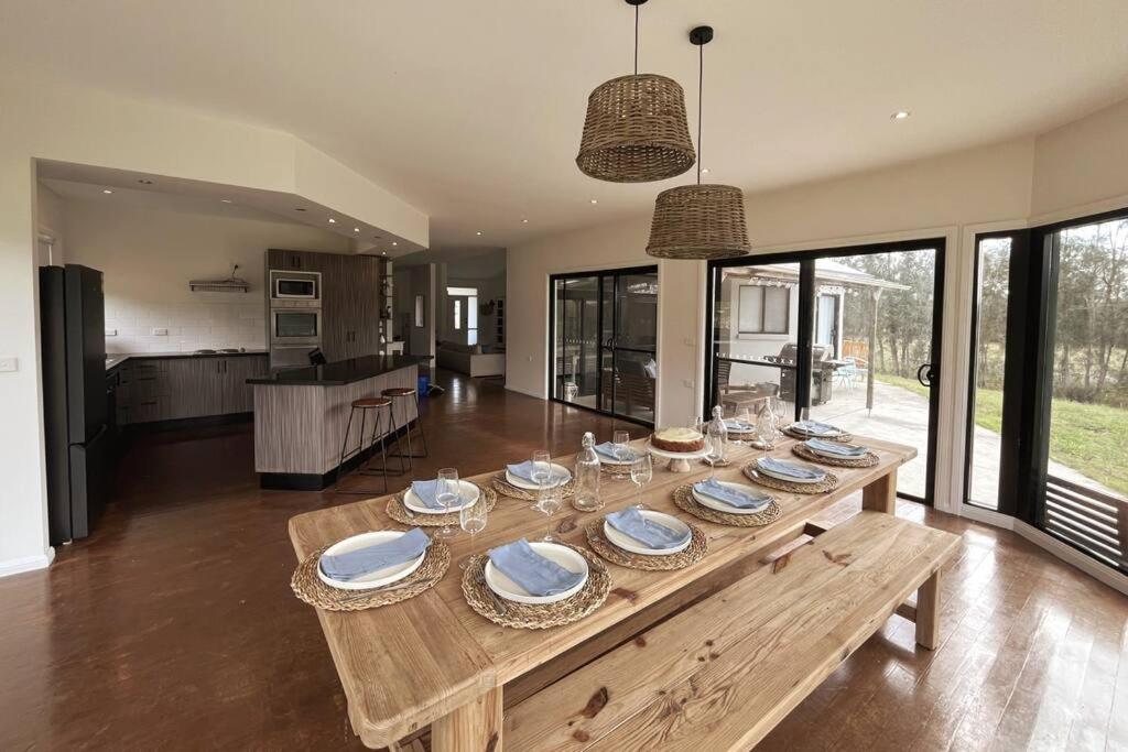 Five-Bedroom House photo 3