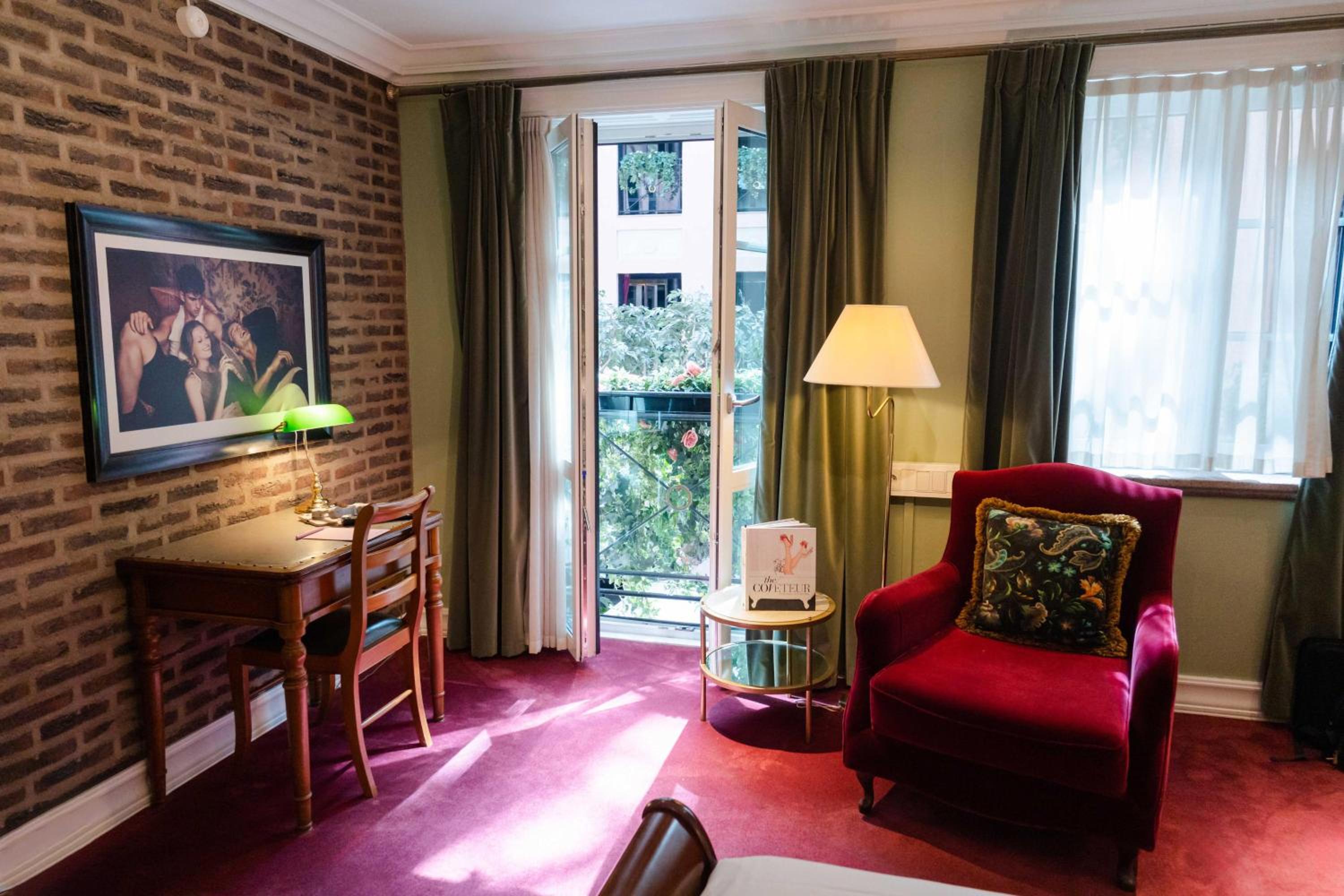 Double Room Small - Photo 18