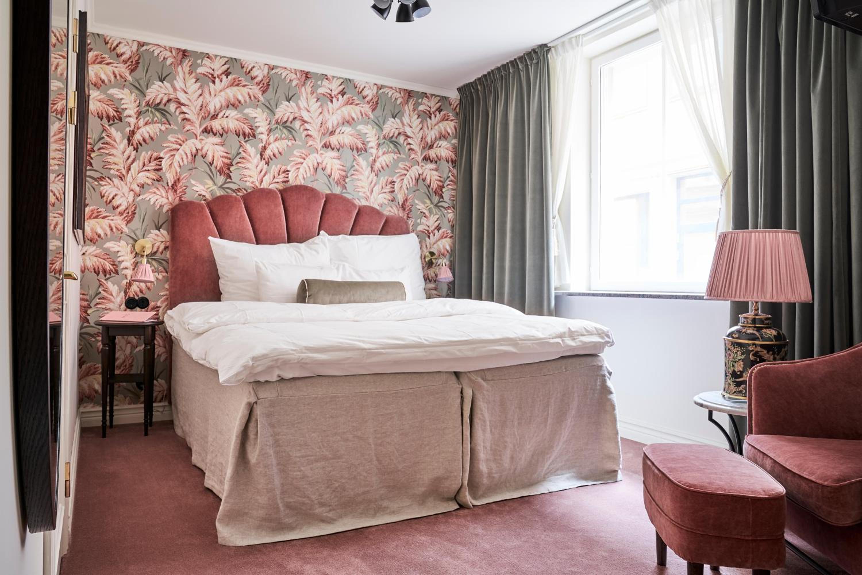 Double Room Small - Photo 14