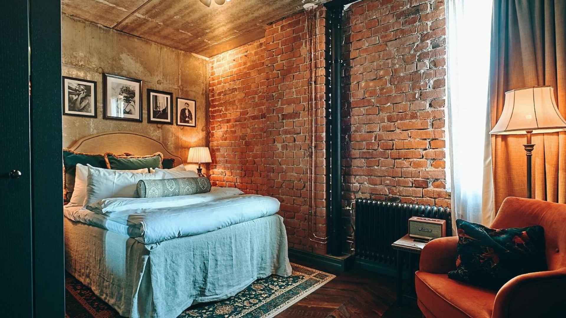 Deluxe Double Room with Lobby View