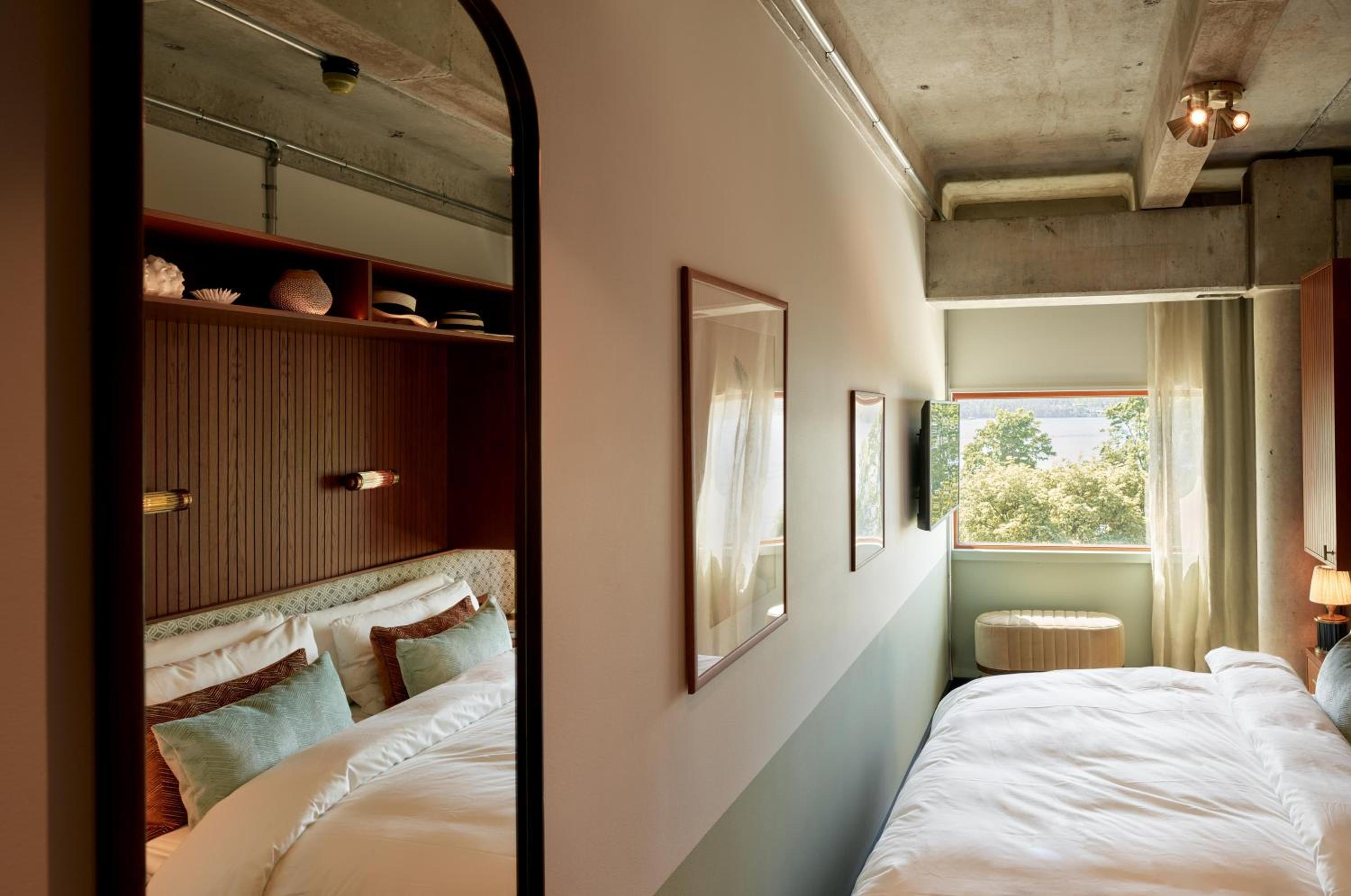 Small Double Room - Photo 3
