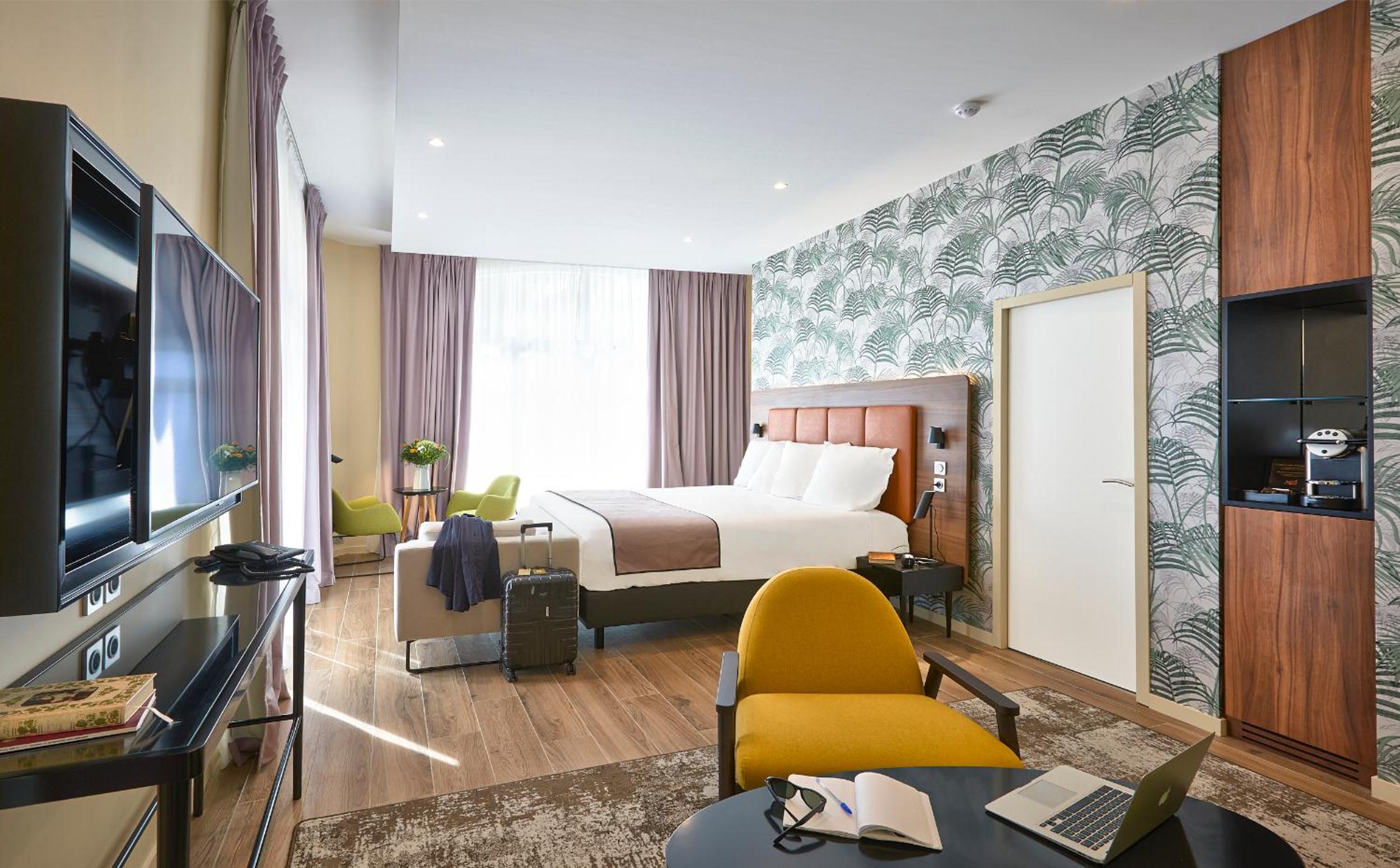 King Suite - Photo 2