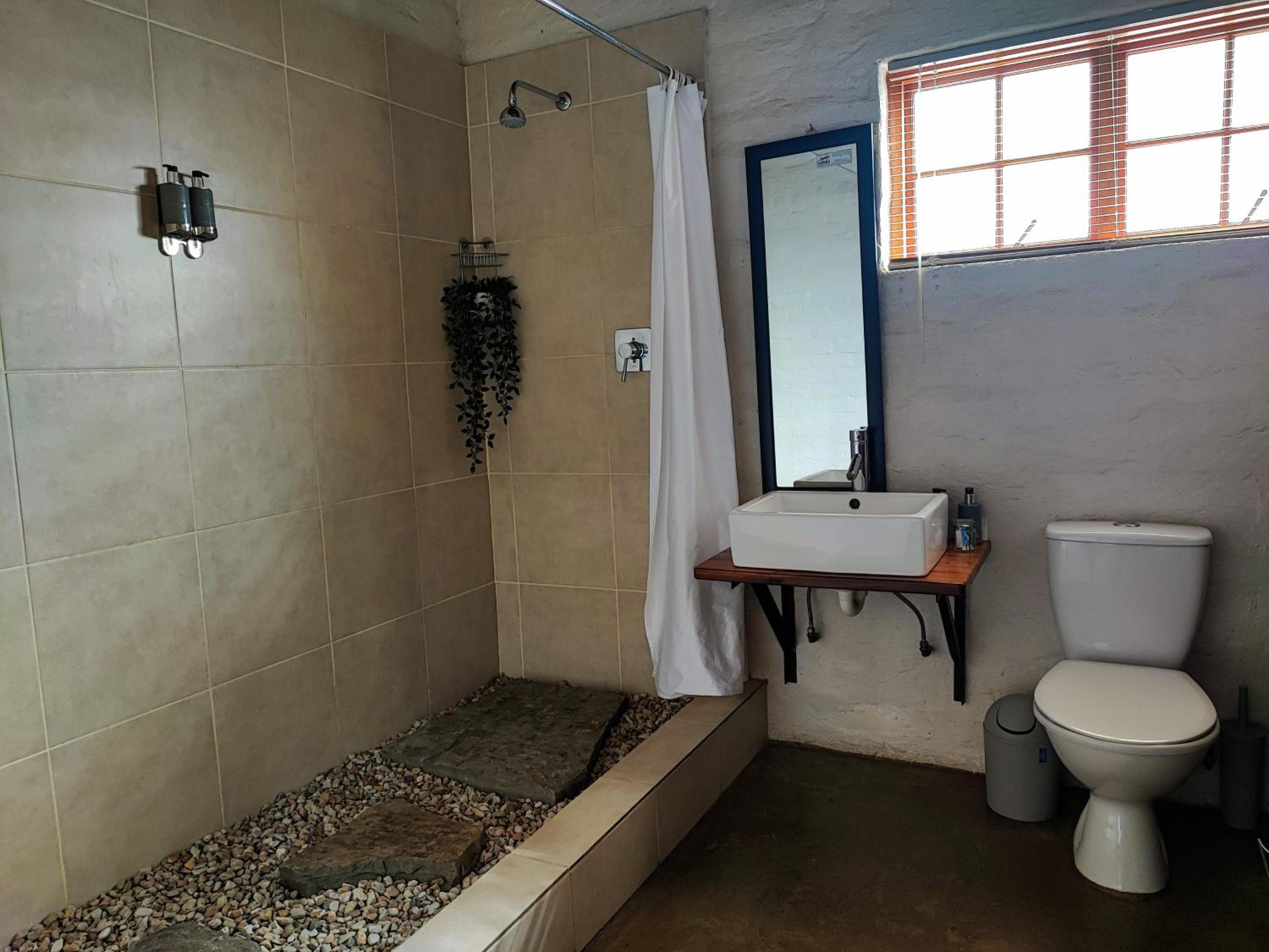 Large Double or Twin Room - Photo 9