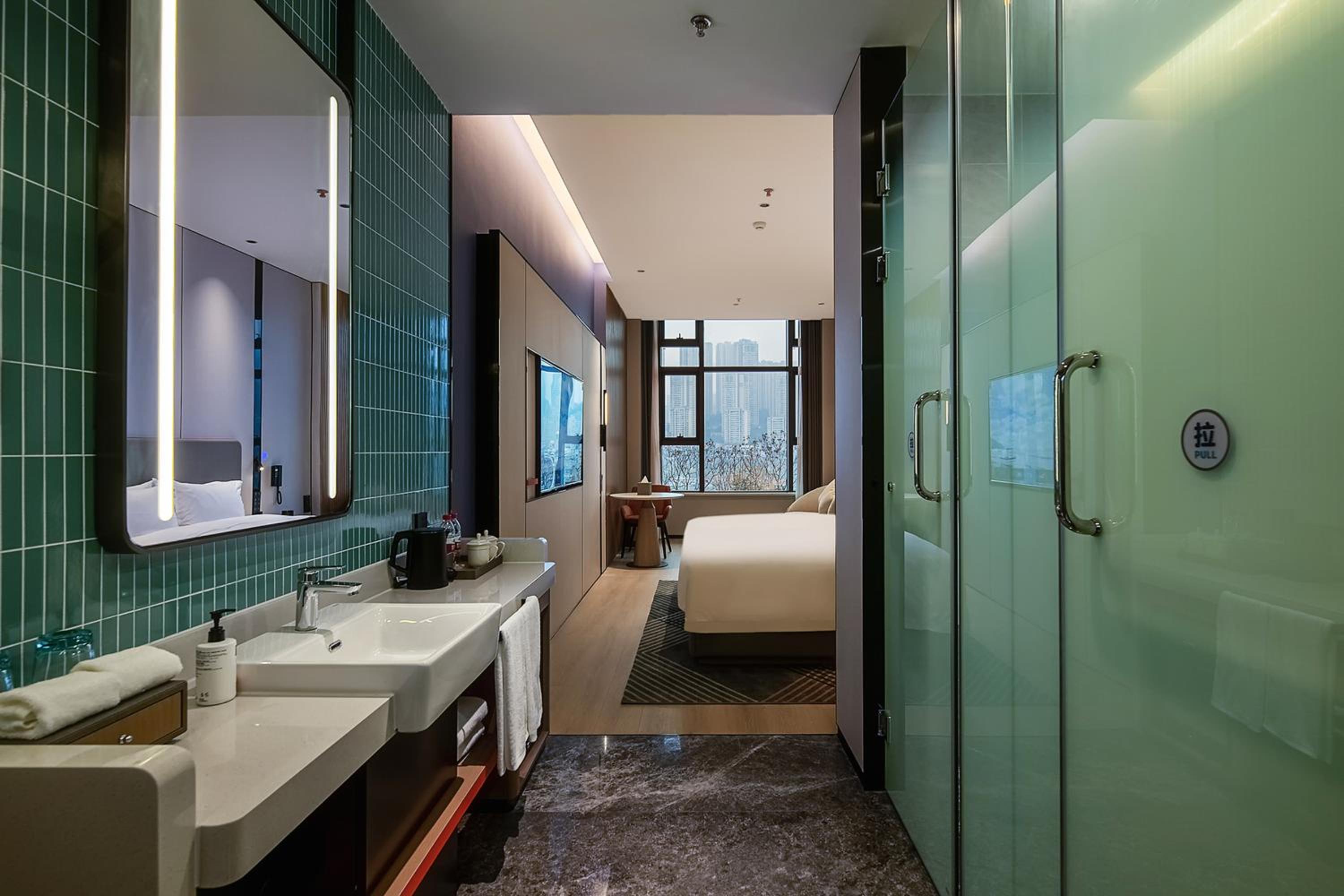 Standard King Room with River View