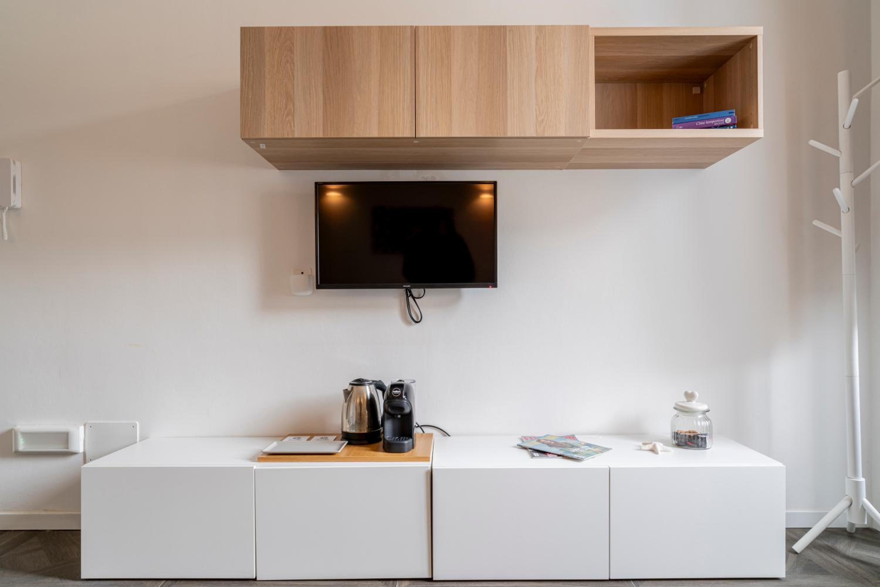 Suite - Photo 5