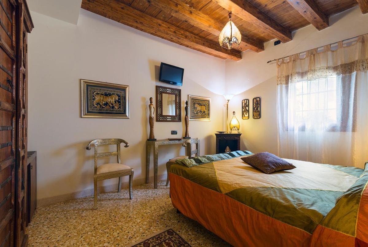 Superior Double or Twin Room photo 3