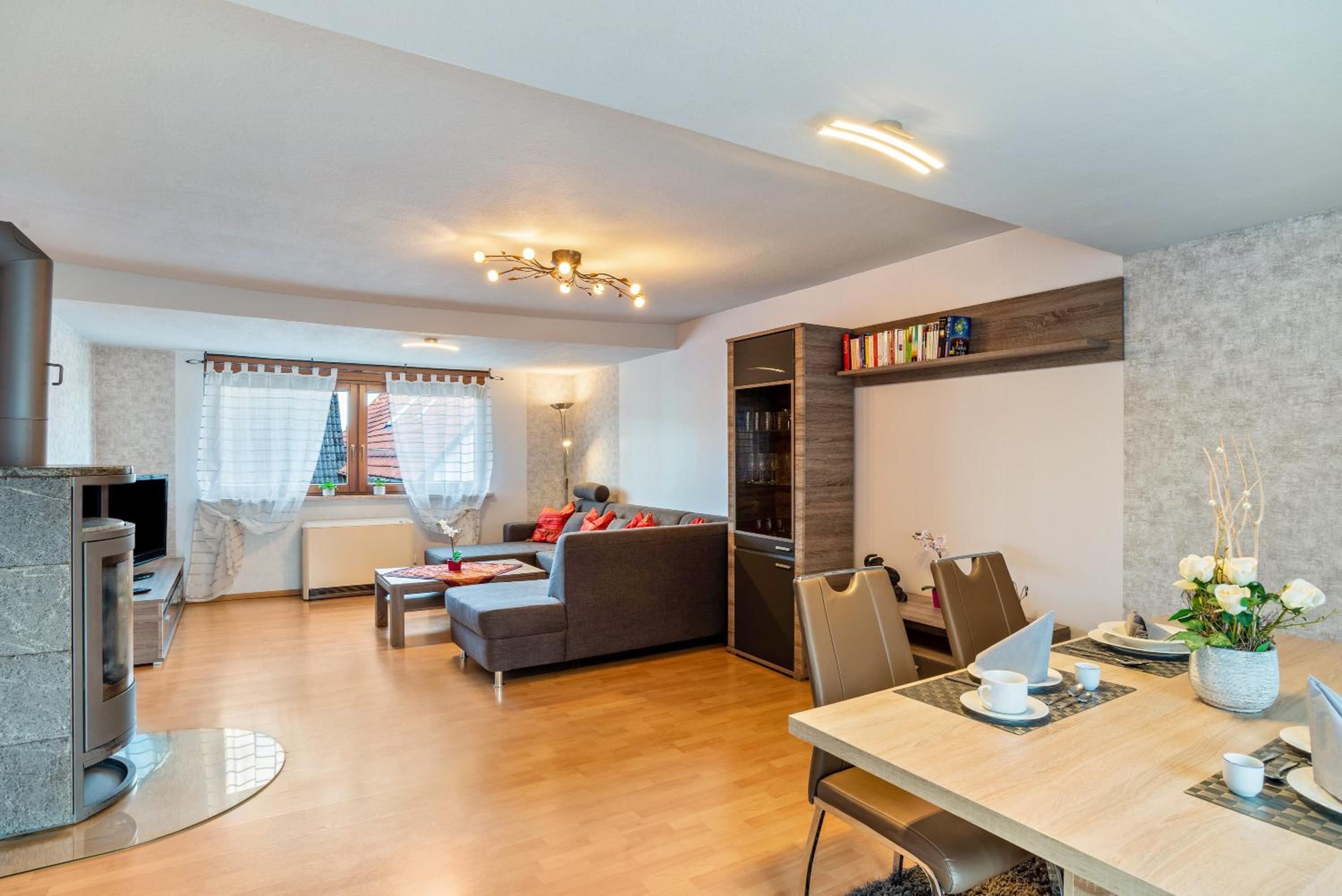 Two-Bedroom Deluxe Apartment with Garden View photo 1