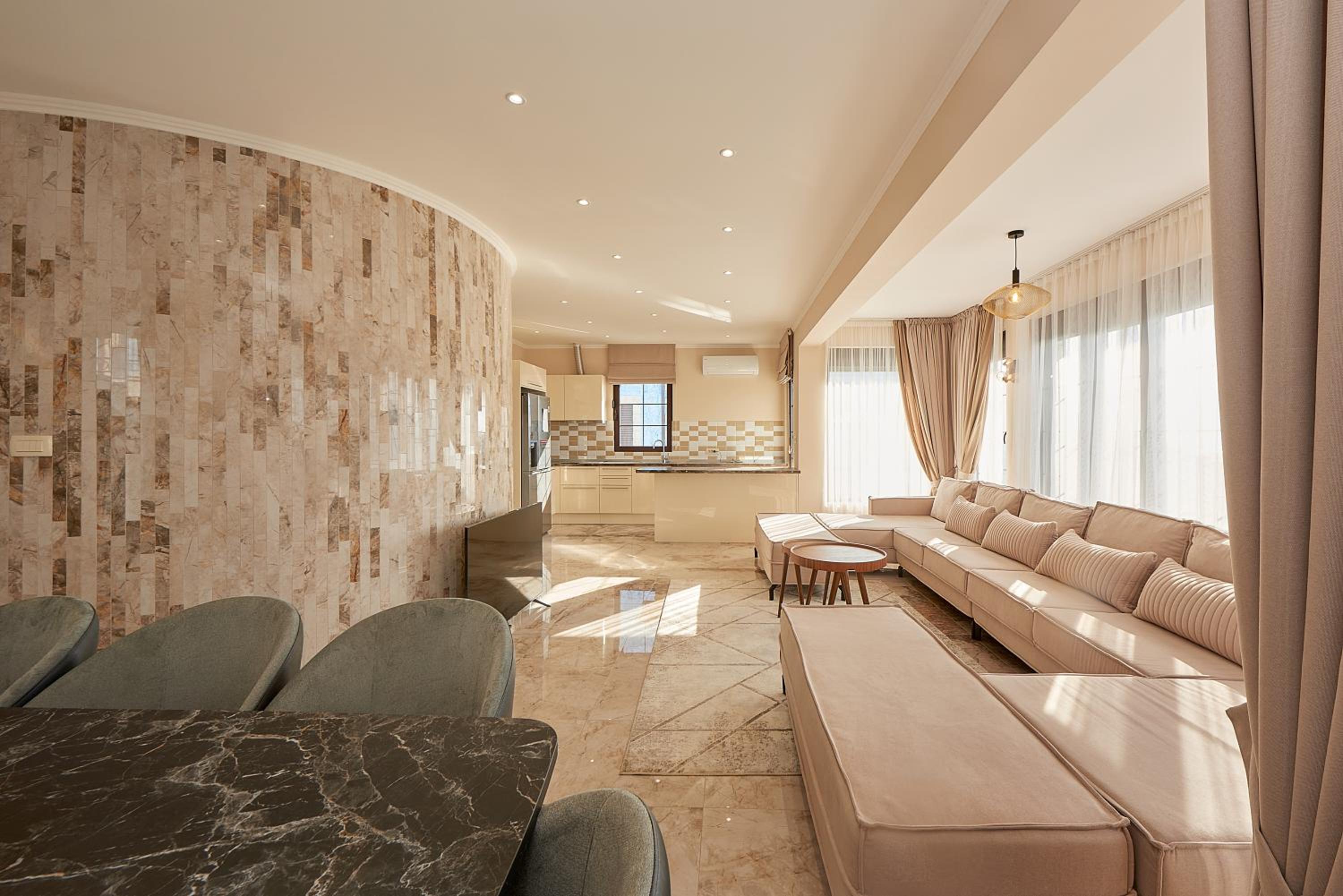 Villa photo 1