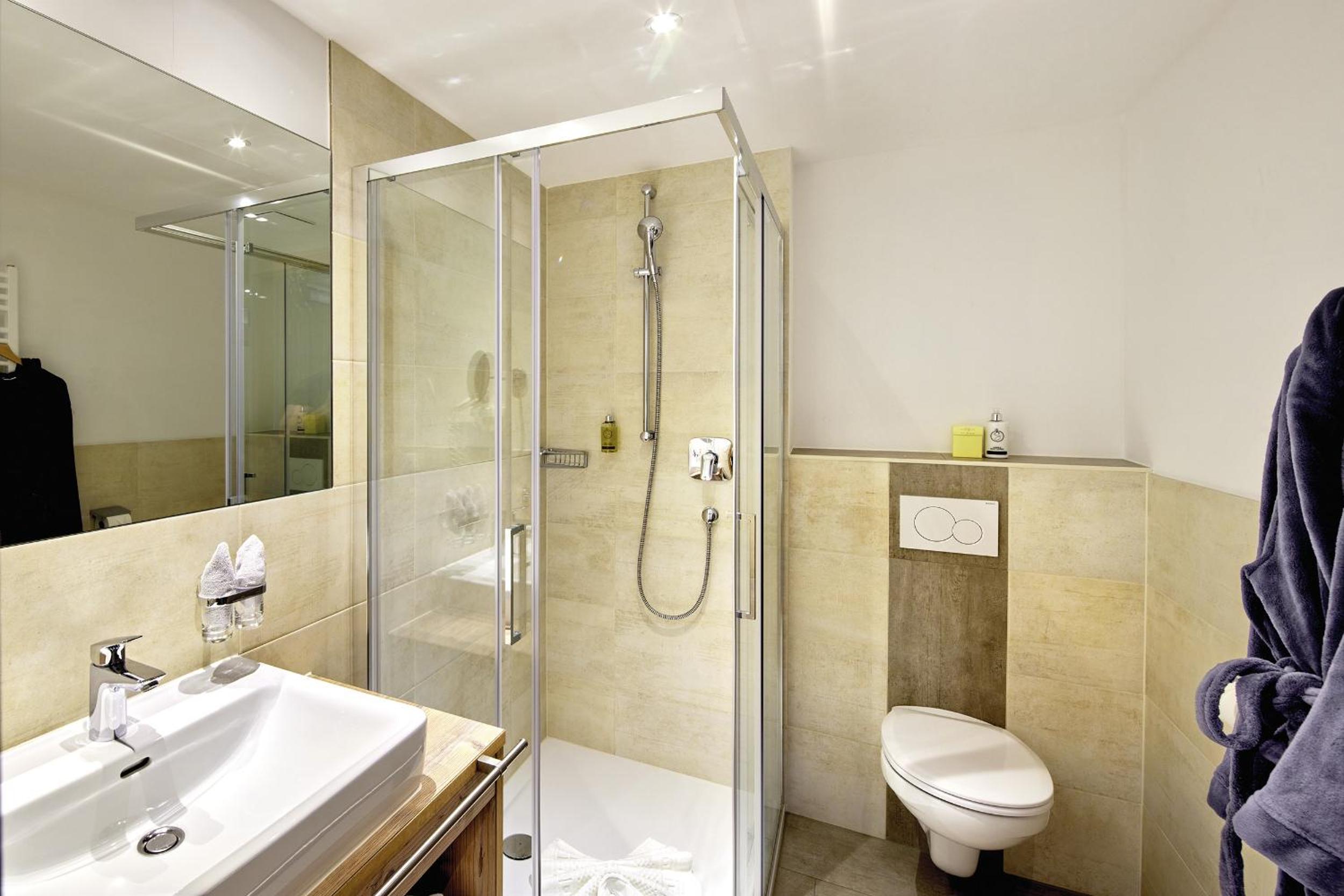 Classic Double Room with Balcony photo 2