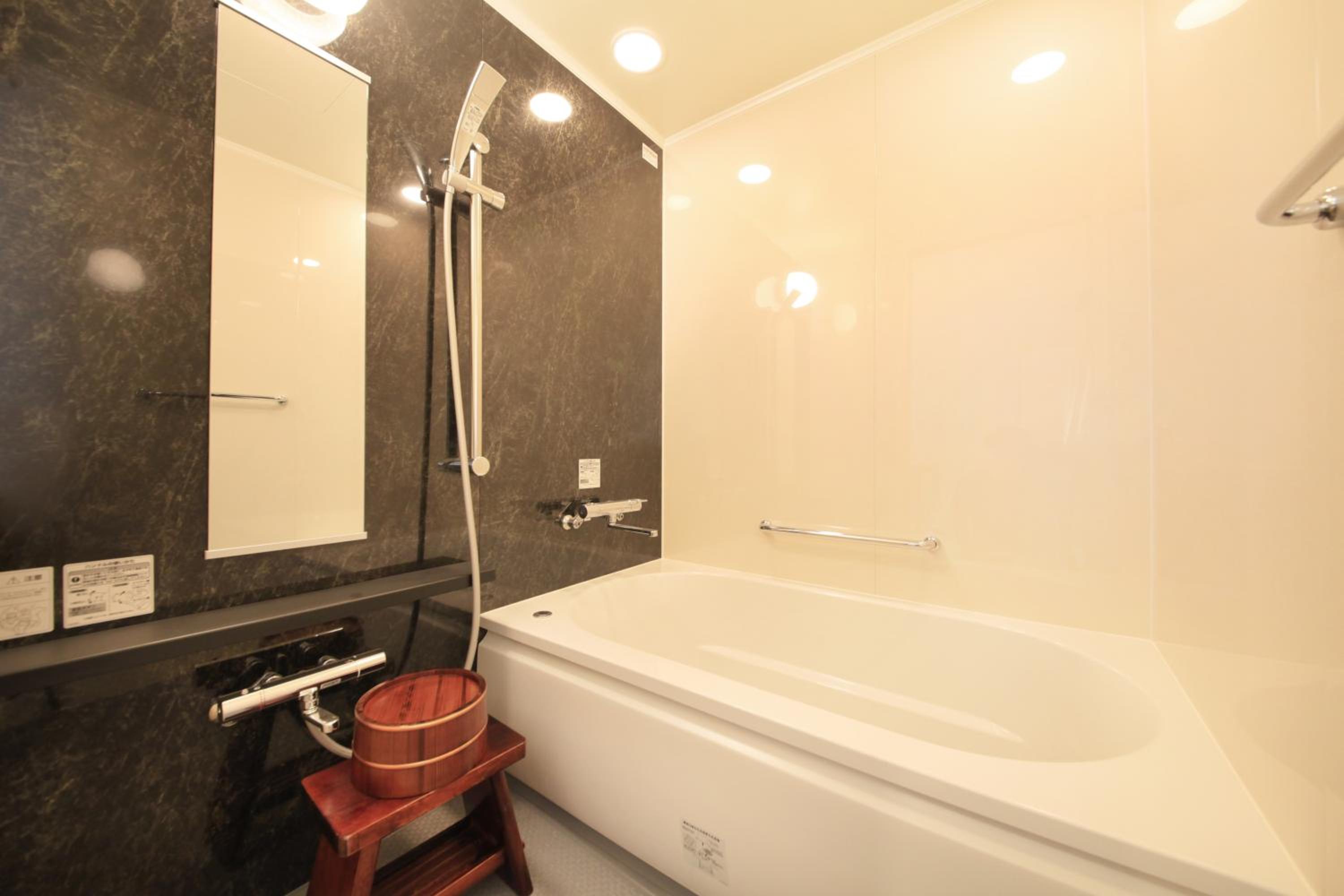 Premier Twin Room - Non-Smoking - Photo 9