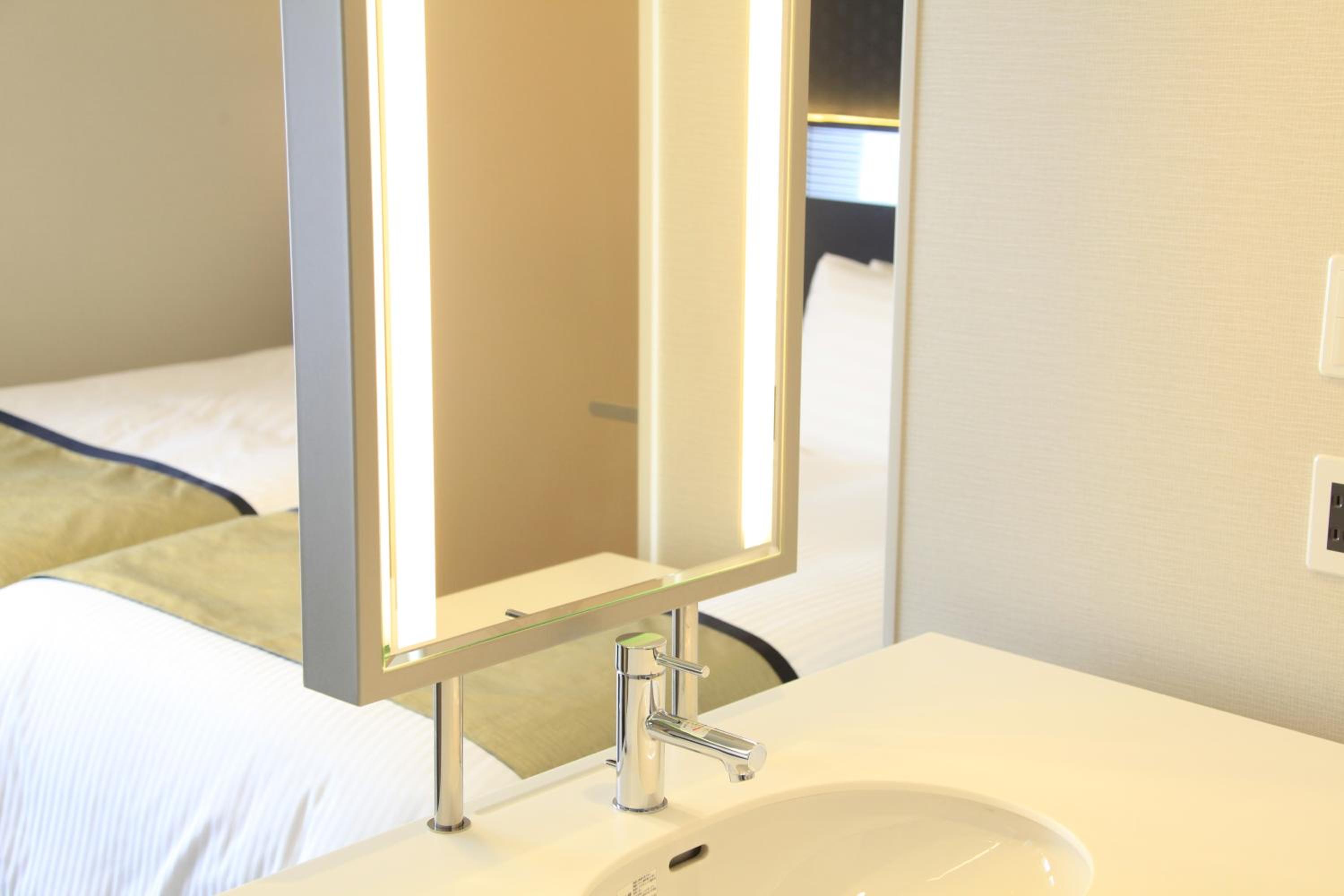 Premier Twin Room - Non-Smoking - Photo 10