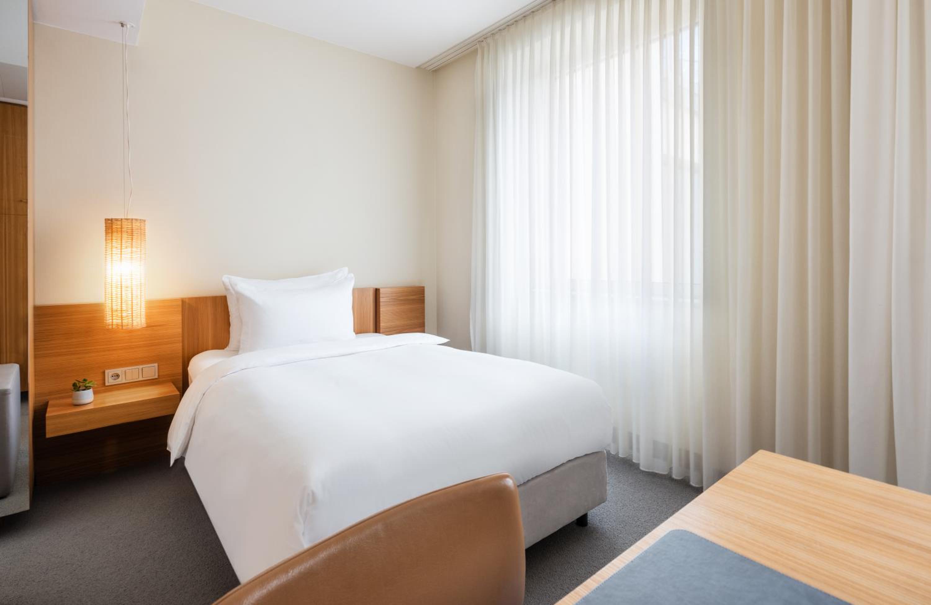 Single Room - High Floor