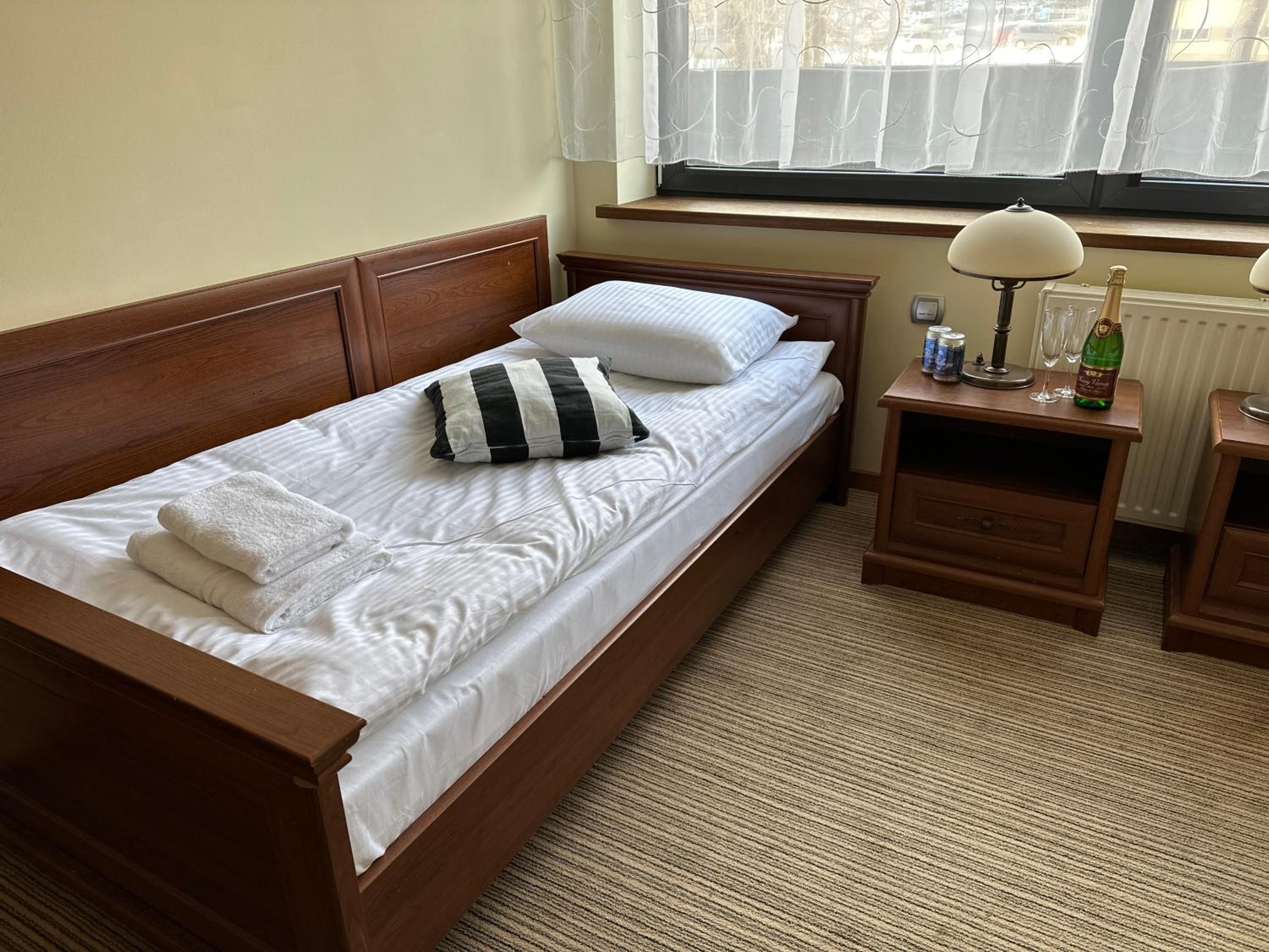 Single Room photo 3
