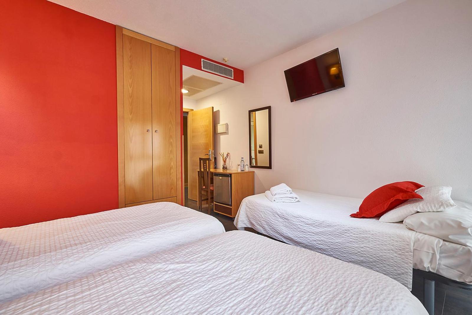 Triple Room (3 single Beds) photo 3