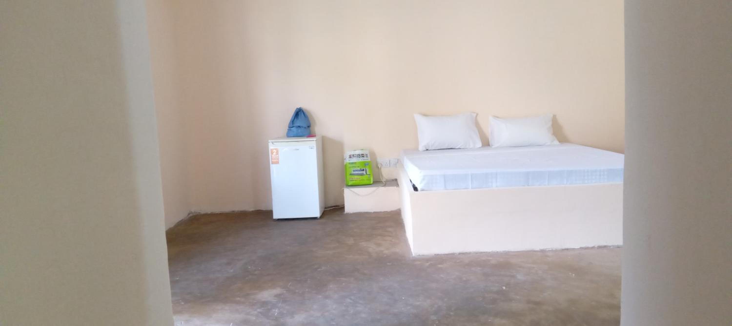 One-Bedroom Apartment photo 2