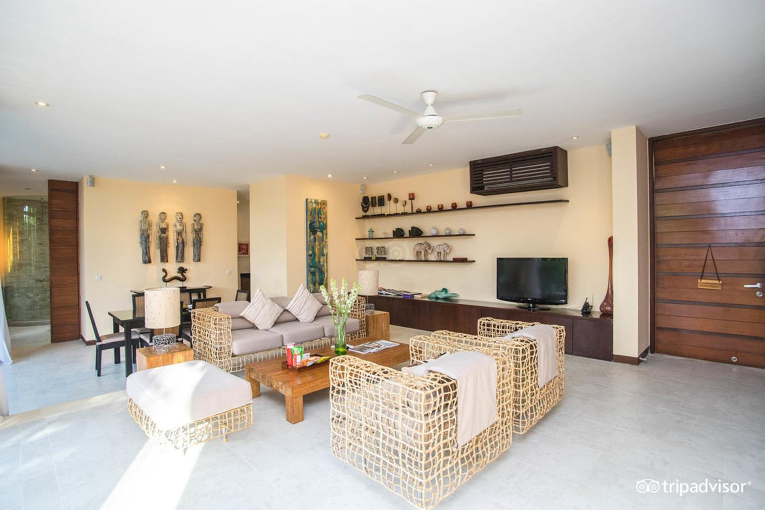 Two-Bedroom Villa with Private Pool - Photo 11