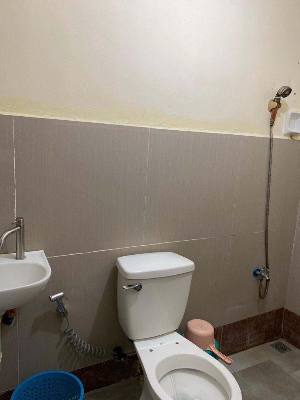 Budget Twin Room - Photo 3