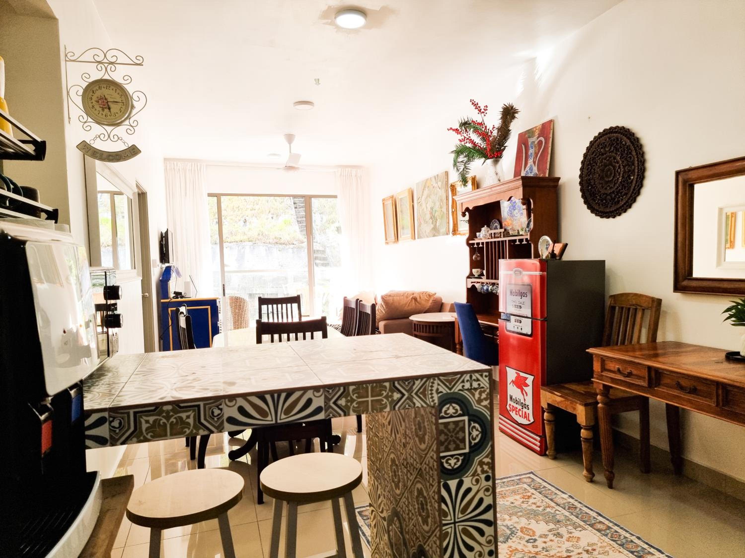 Apartment photo 2