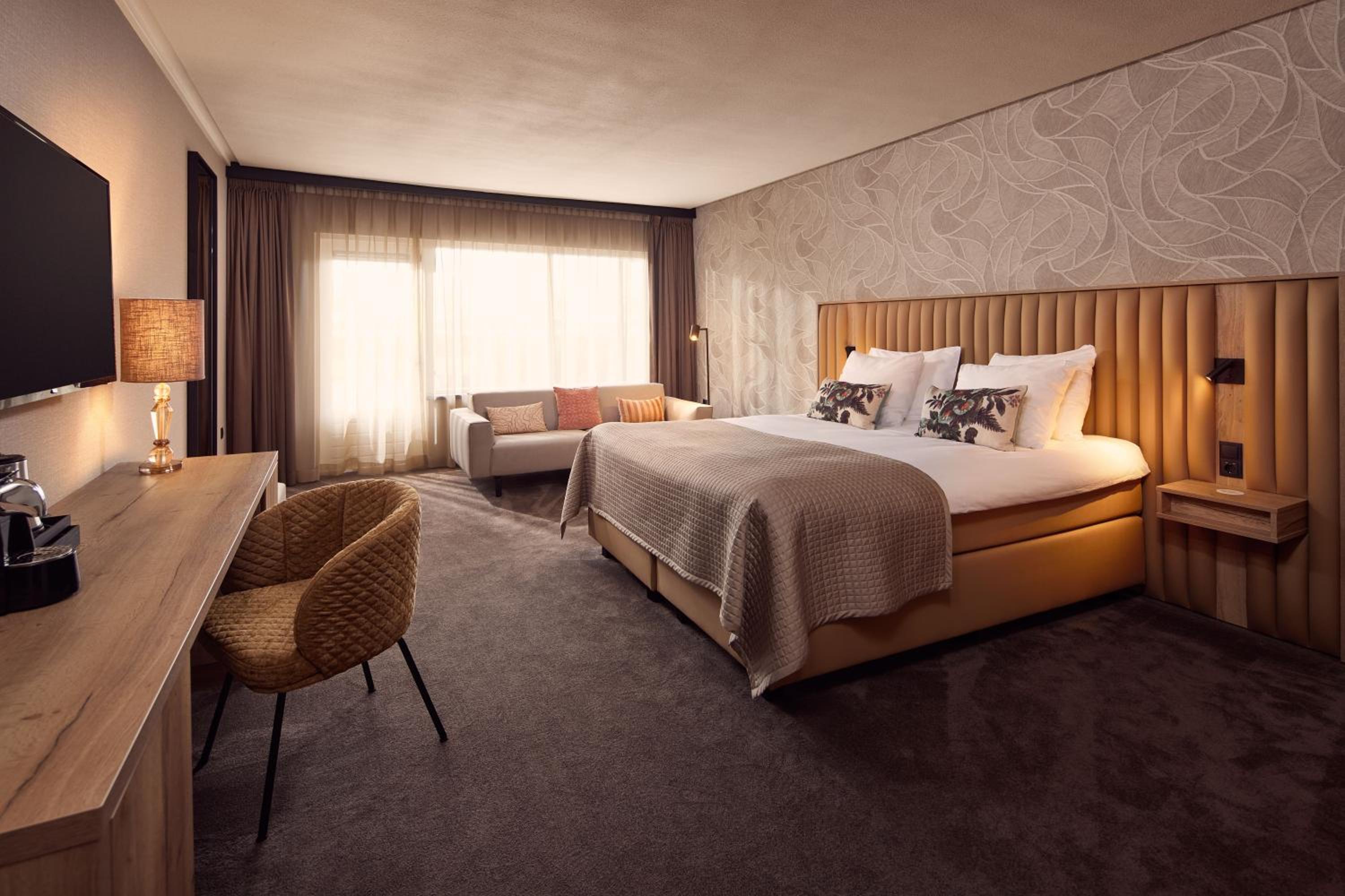 Superior King Room