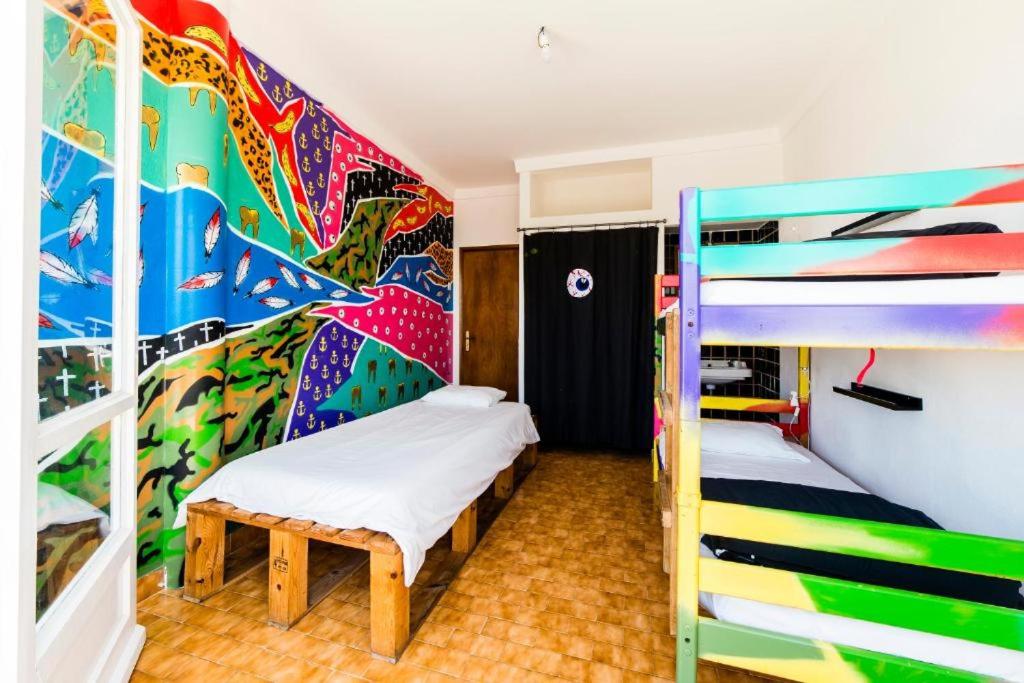 Einzelbett im gemischten Schlafsaal-Zimmer