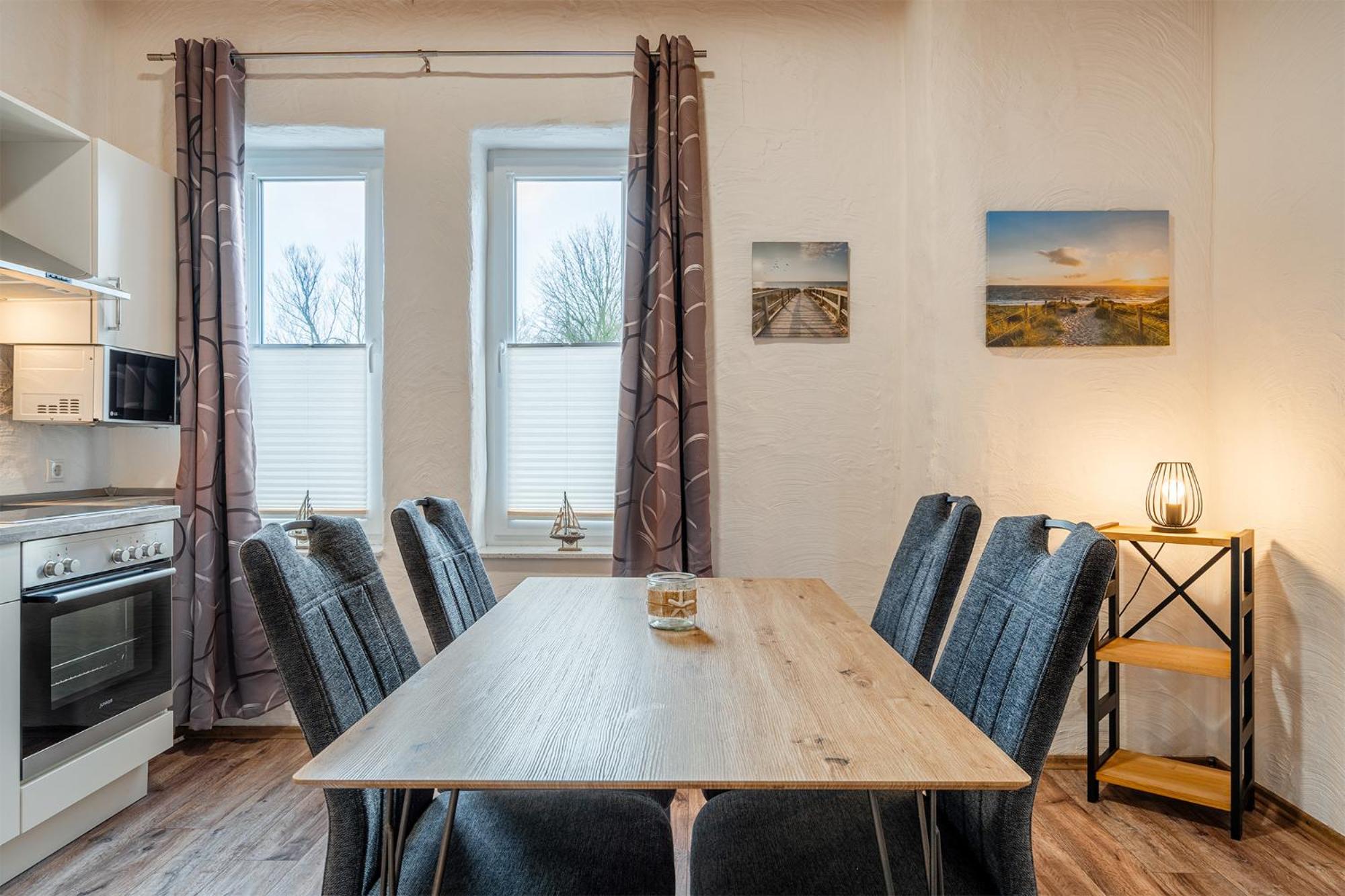 Apartment with Terrace photo 3