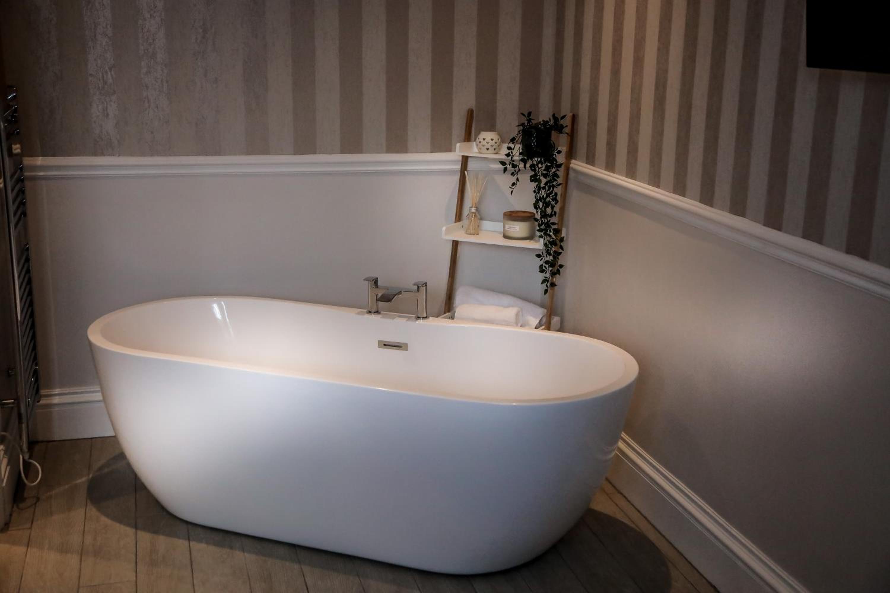 Superior Suite - Photo 5