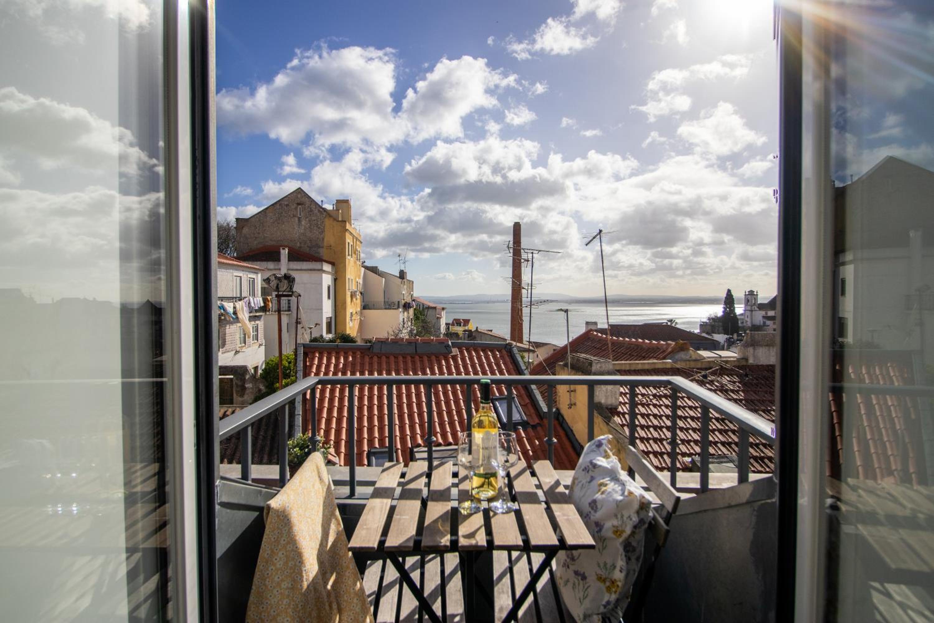 Apartment with Sea View photo 2
