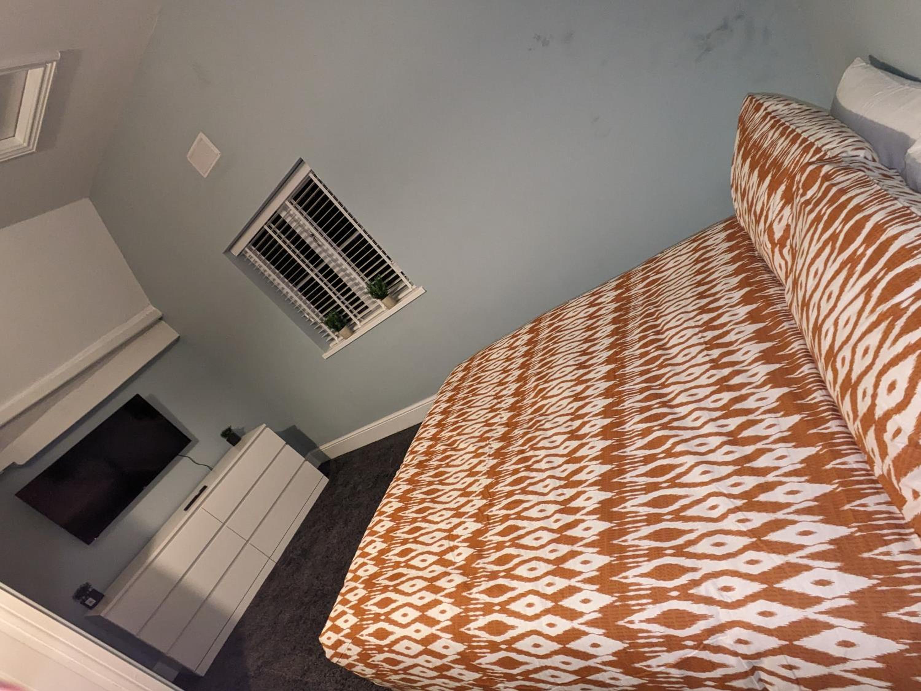 Seven-Bedroom House photo 1