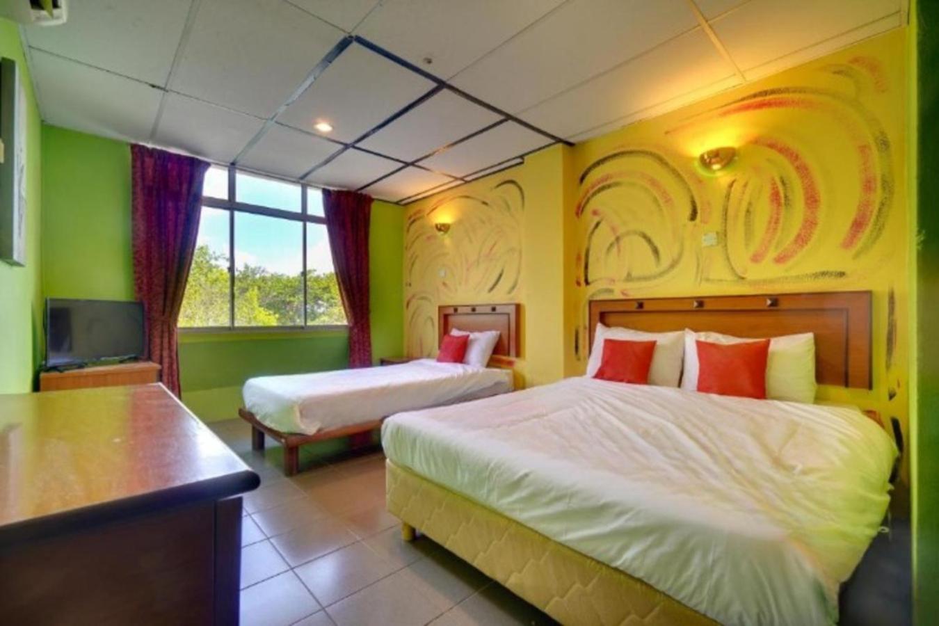 Deluxe Triple Room - Photo 3