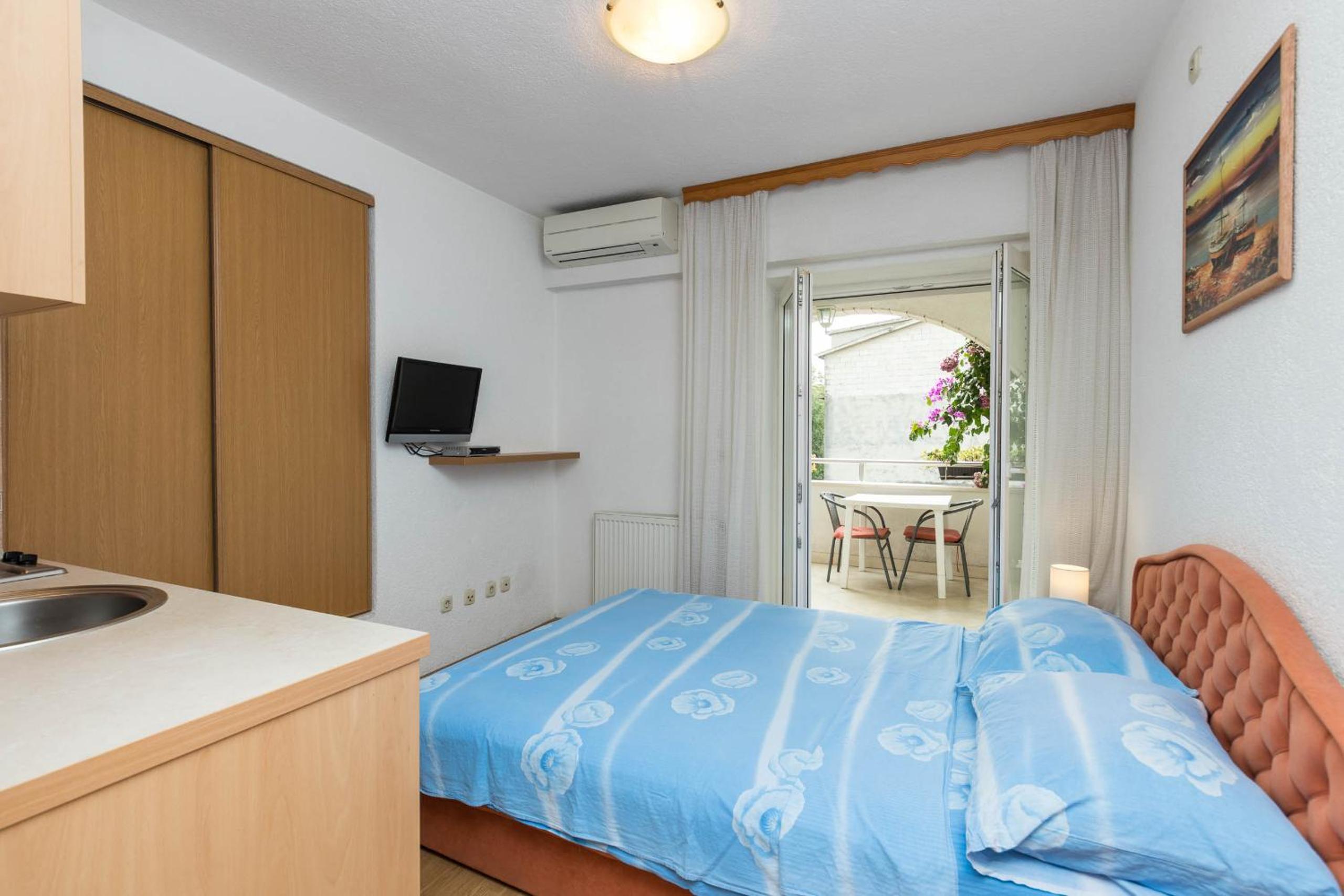 Studio with Balcony
