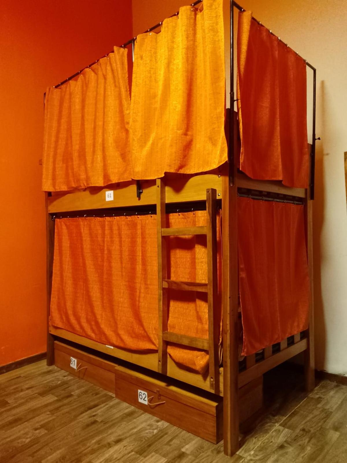 Bed in 8-Bed Dormitory Room photo 1